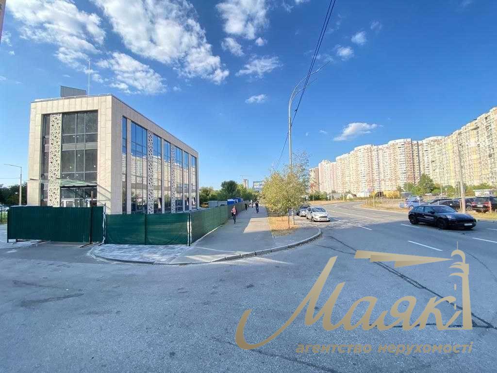 Оренда окремої будівлі 2336м2, вул.Григоренка 10, Позняки