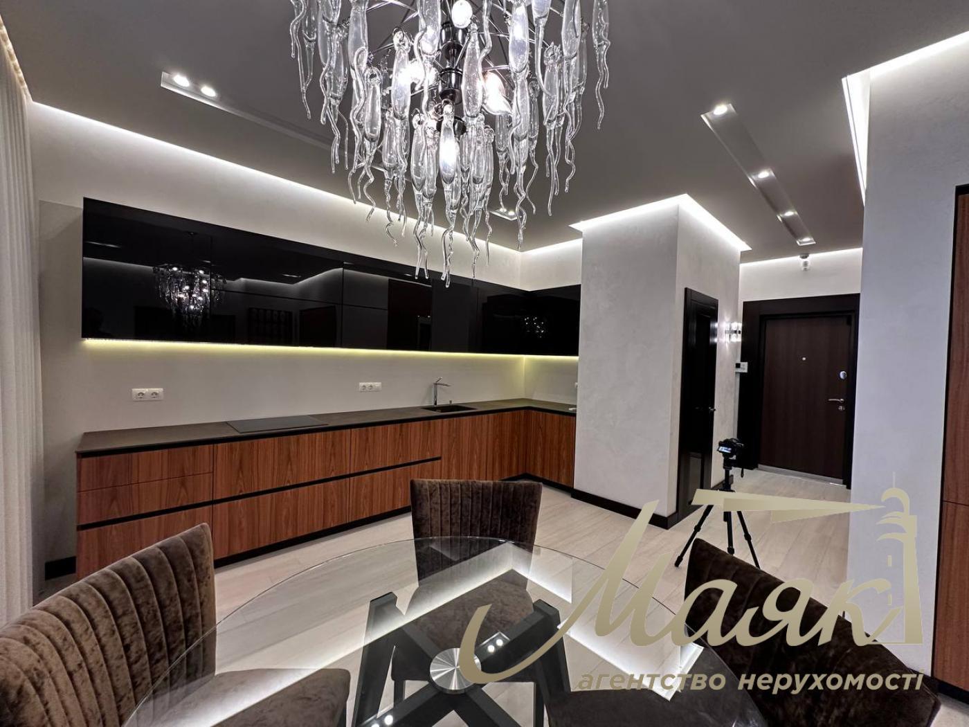 Продажа видовой 1-комнатной квартиры, 75 м2 в ЖК Central Park, Джона Маккейна, Кудри, Печерск