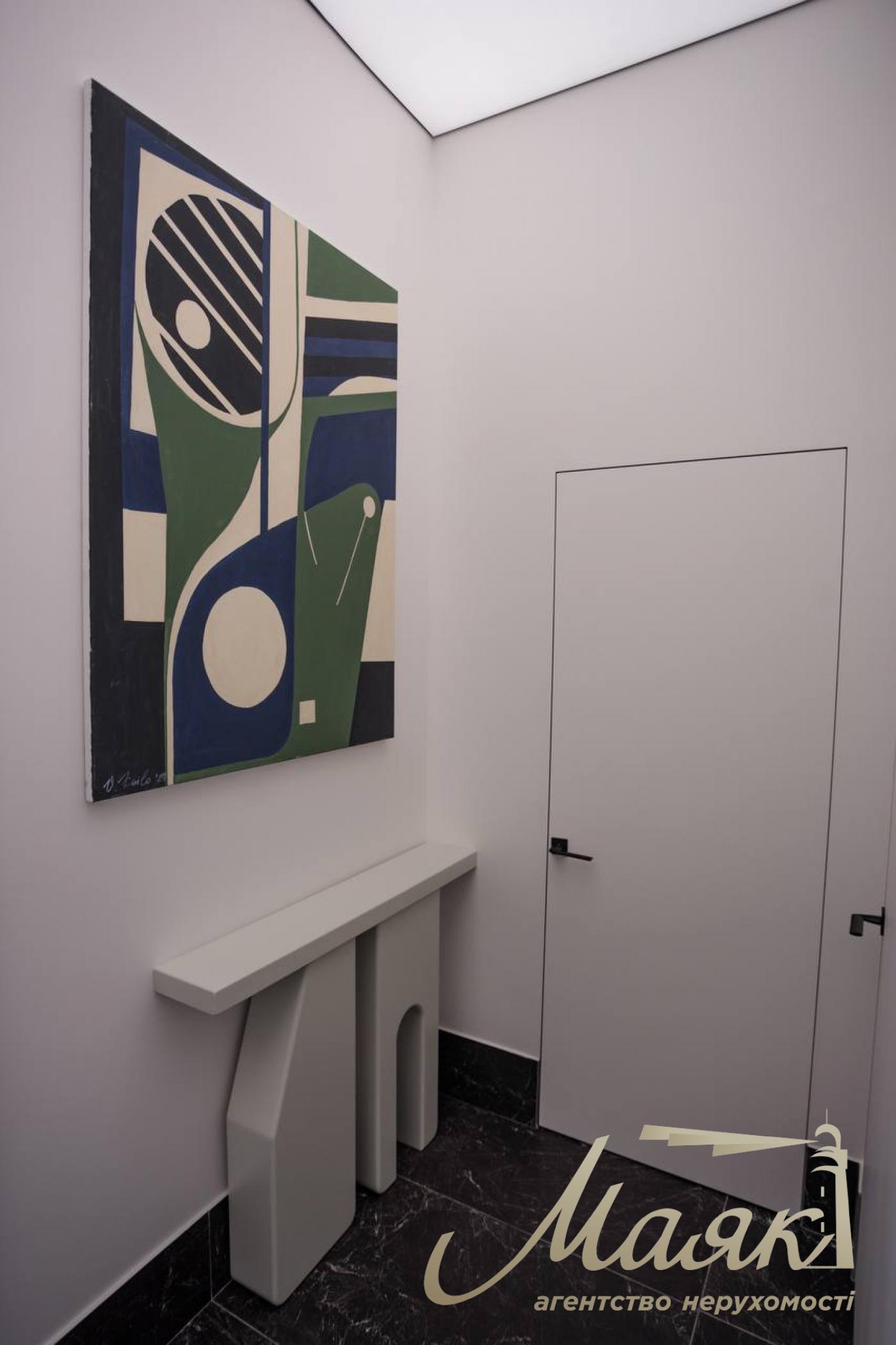 Furnished office for sale in the Center (100m2) Bolshaya Vasilkovskaya st., 38