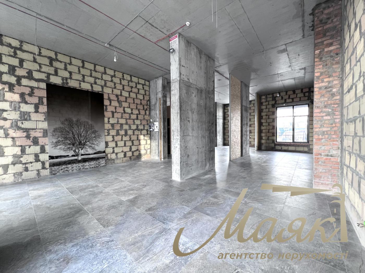 Rent a facade premises of 125 sq.m. on Narodnoe Opolchenie Street in Sky Avenue Residential Complex