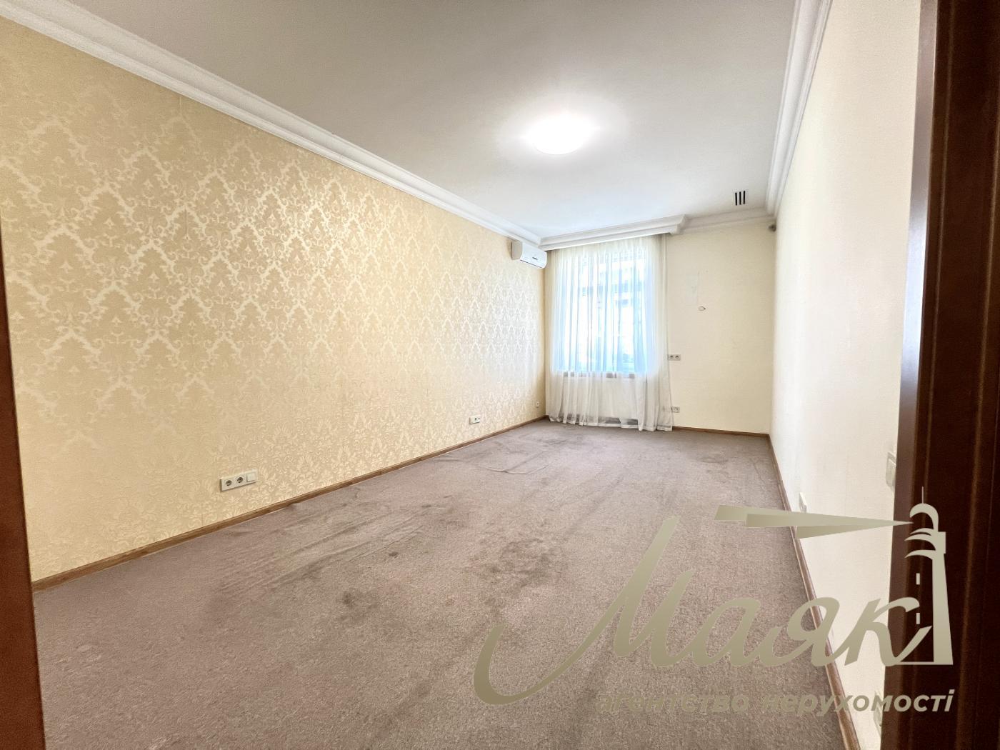 Office for rent 180m2, Ivan Mazepa street 16