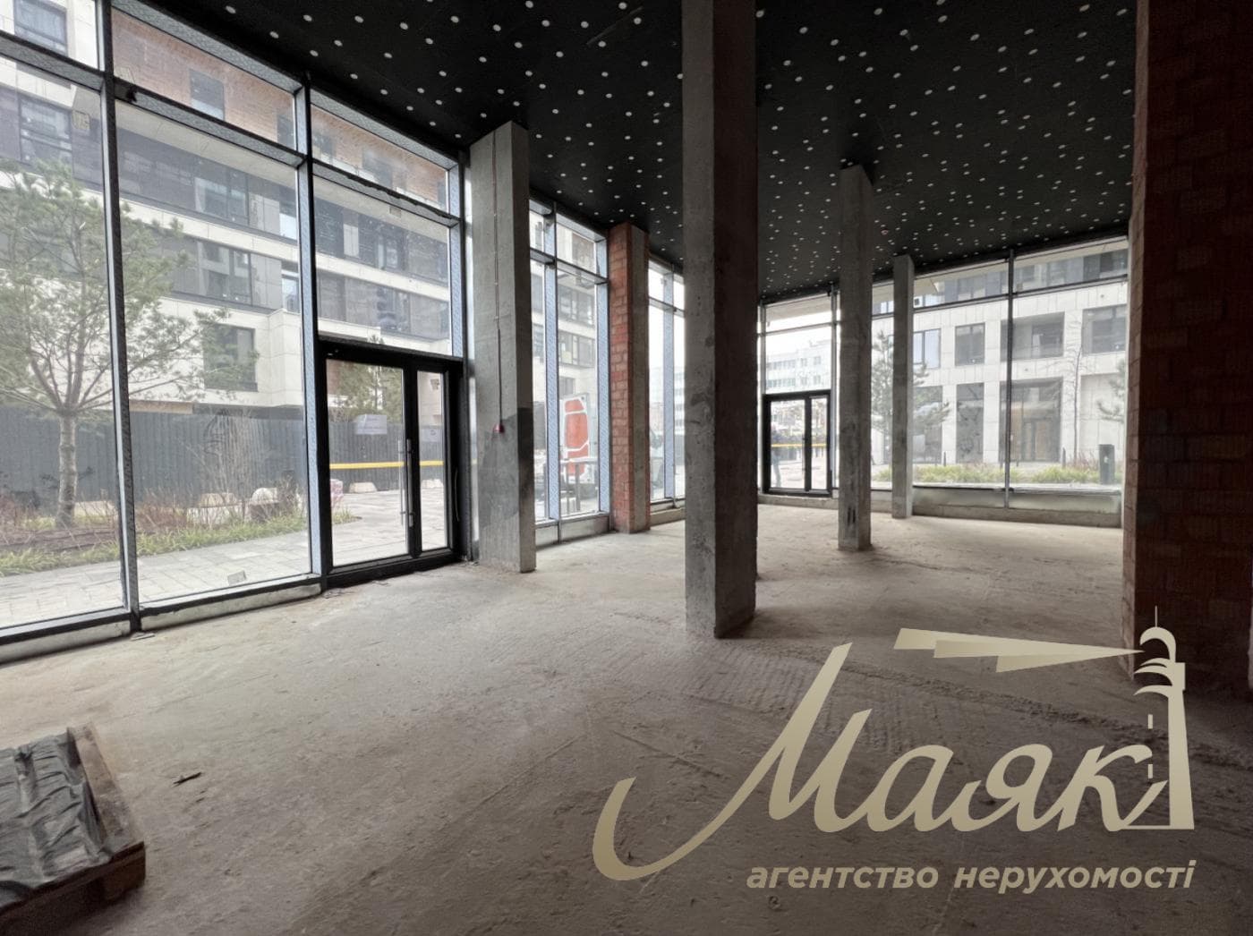 Продаж фасадного приміщення площею 96,5 м², ЖК Unit Home