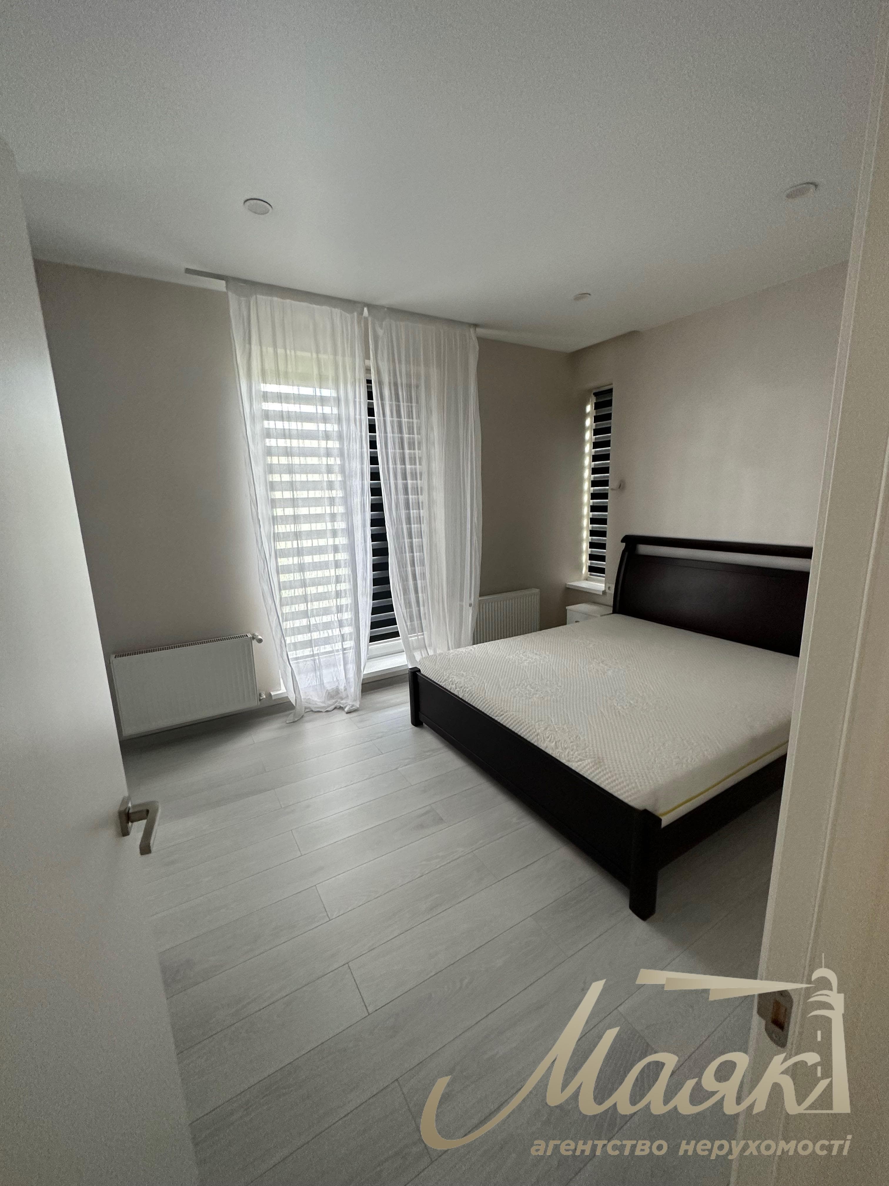 Оренда 2-поверхового будинку площею 250 м², Гатне