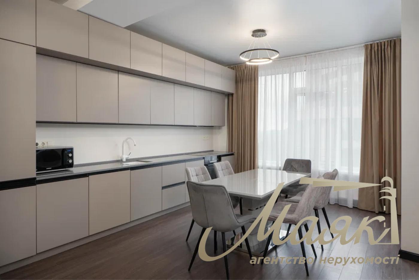 Rent 4-bedroom apartment in Residential Complex Busov Hill, Buslovskaya str. 12, Pechersk.