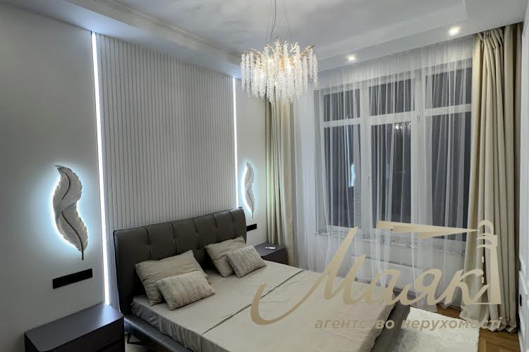 Продаж квартири 60 м² з ремонтом у ЖК 52 Перлина, Pechersk Plaza