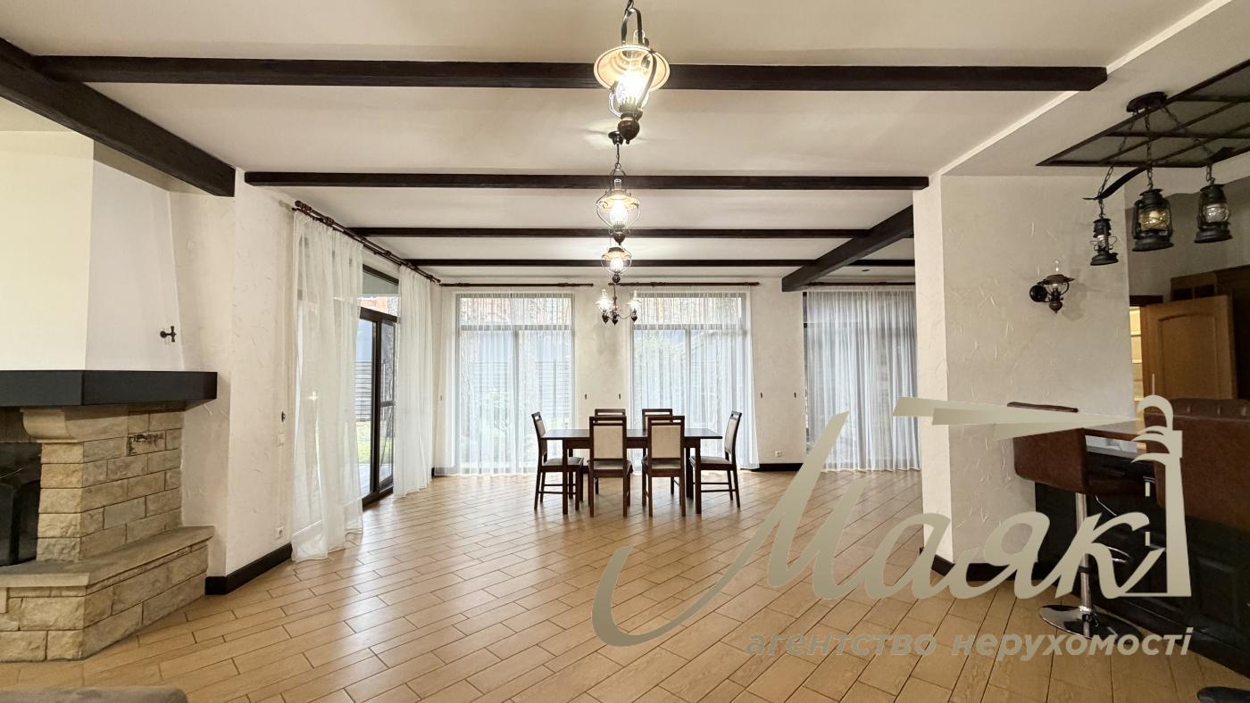 Оренда будинку К.Заспа, Козин, Плюти, оренда будинку в містечку, басейн, ліс, охорона