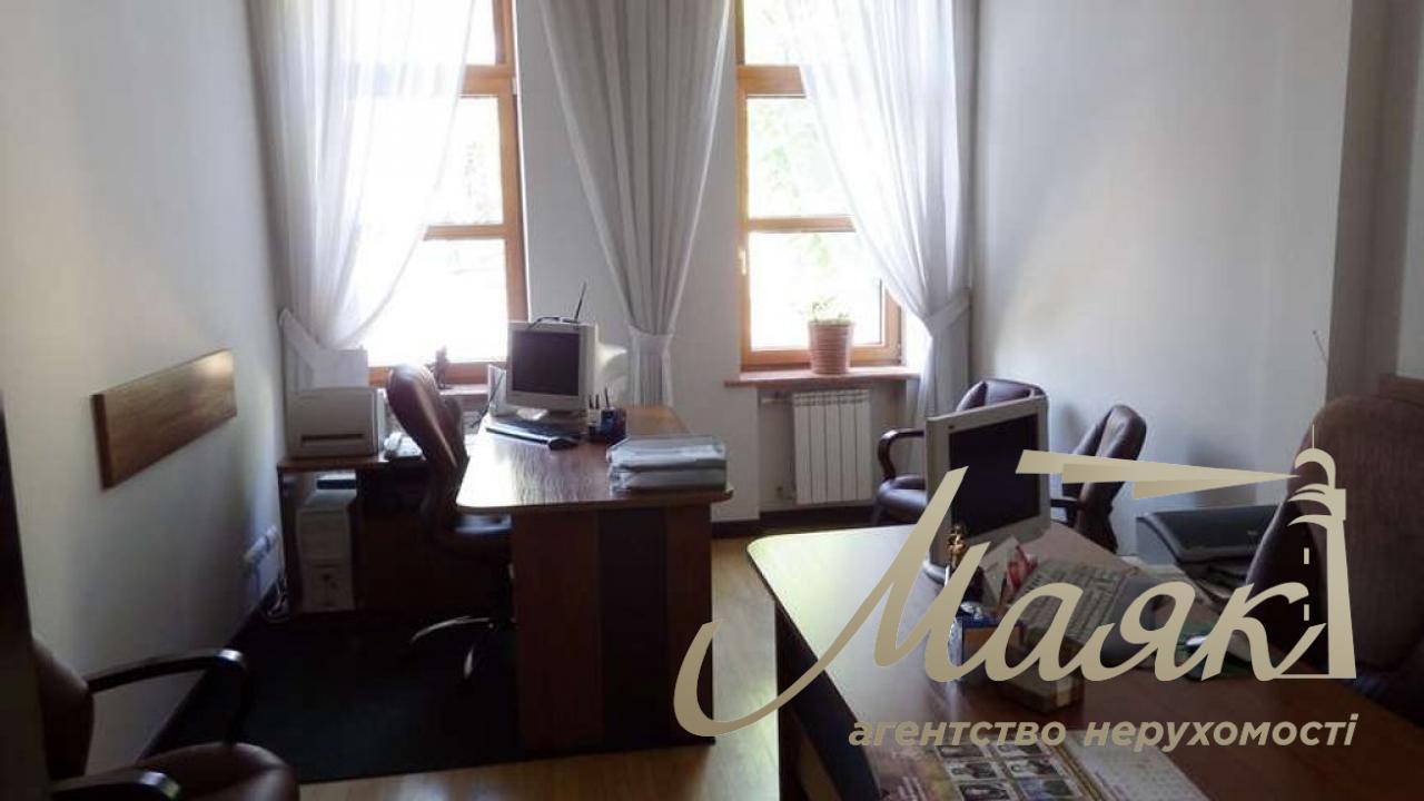 Продається VIP-офіс в Урядовому кварталі Києва на вул. Шовковичній! Липки. Печерськ