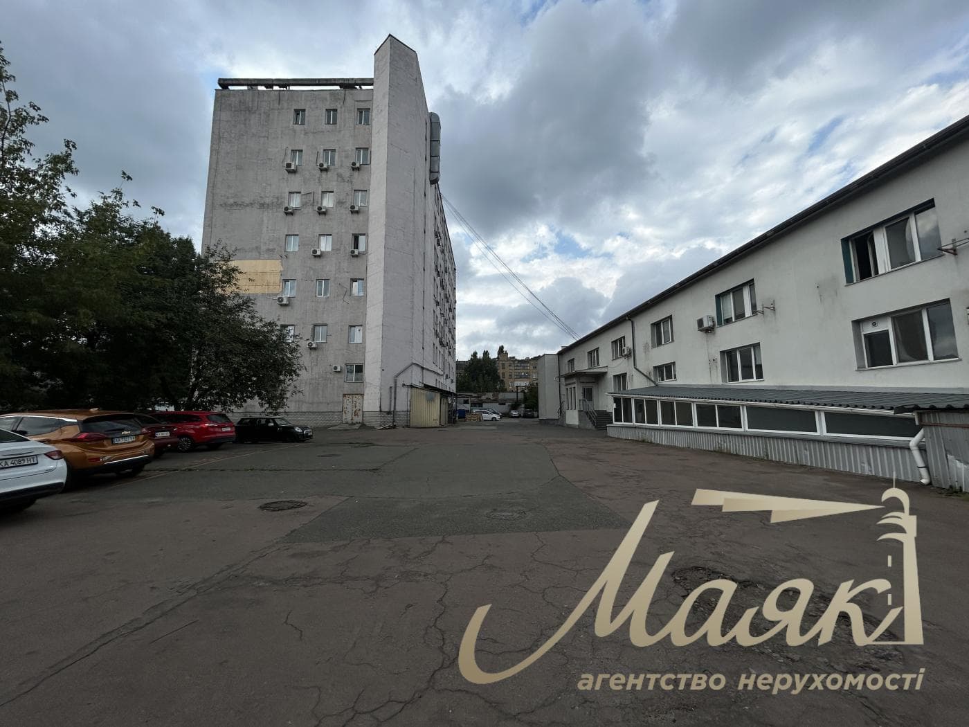 For sale commercial complex Podolskiy district, Kirillovskaya str.