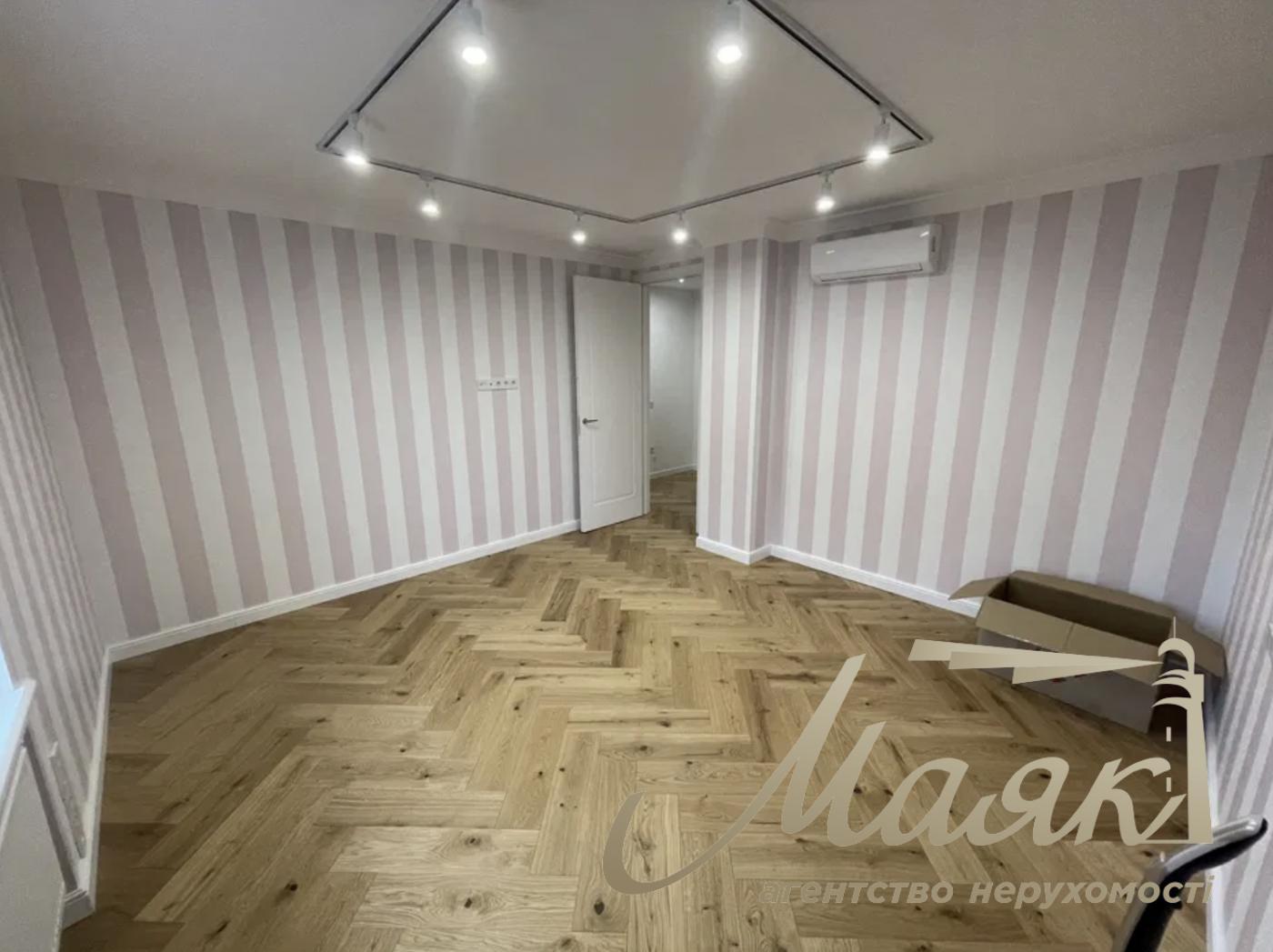 Продаж будинку 450 м2. Французьке містечко. Козин, Конча-Заспа