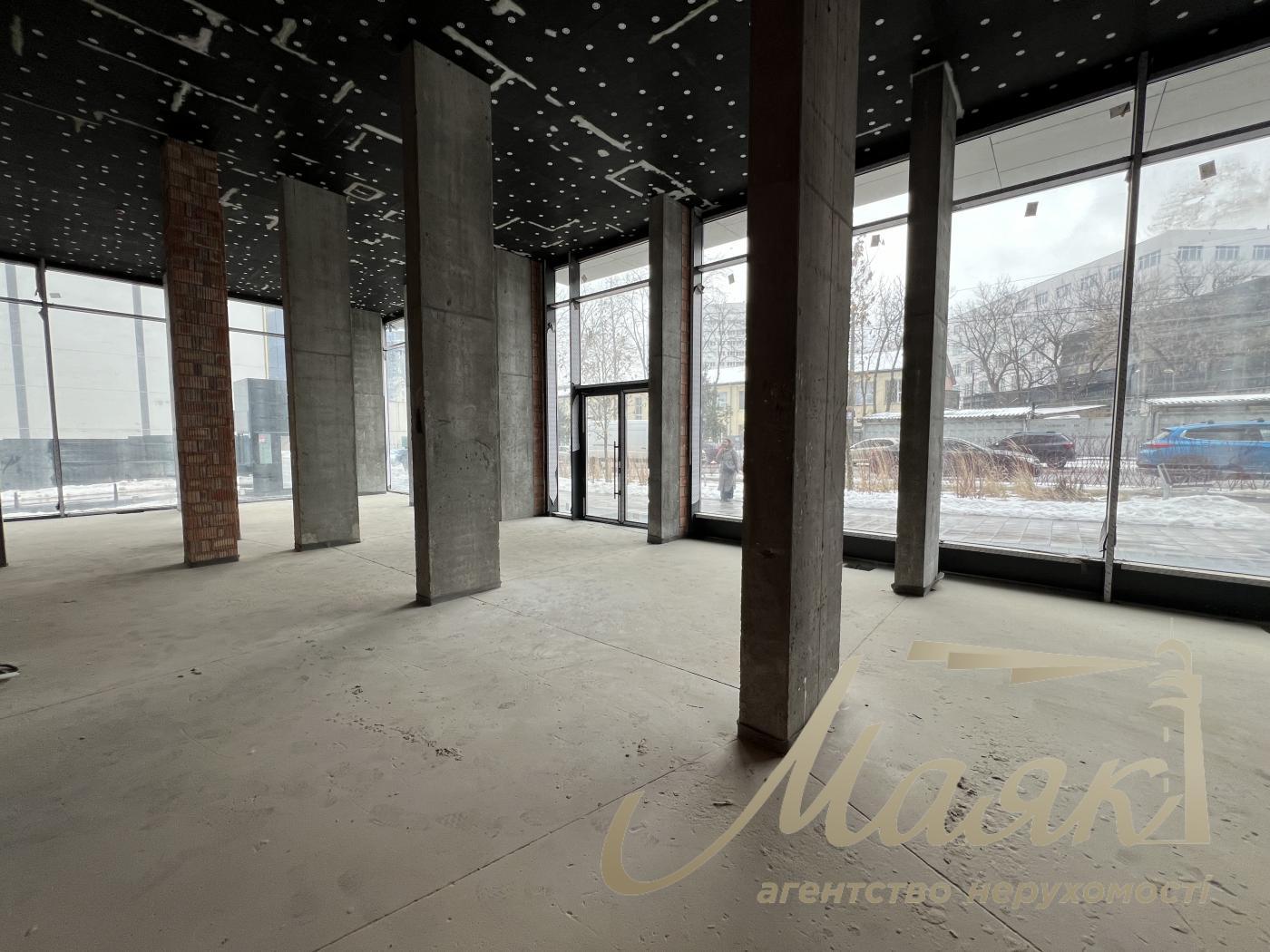 Sale of facade premises 113.3 m2, residential complex UNIT HOME.