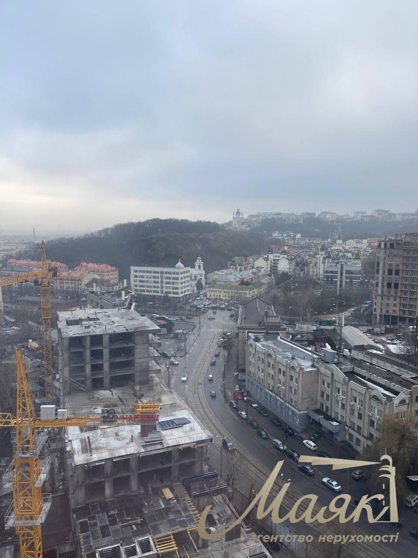 Sale of 1-room apartment in Podol Plaza residential complex, Glubochitskaya street, Kontraktovaya Square