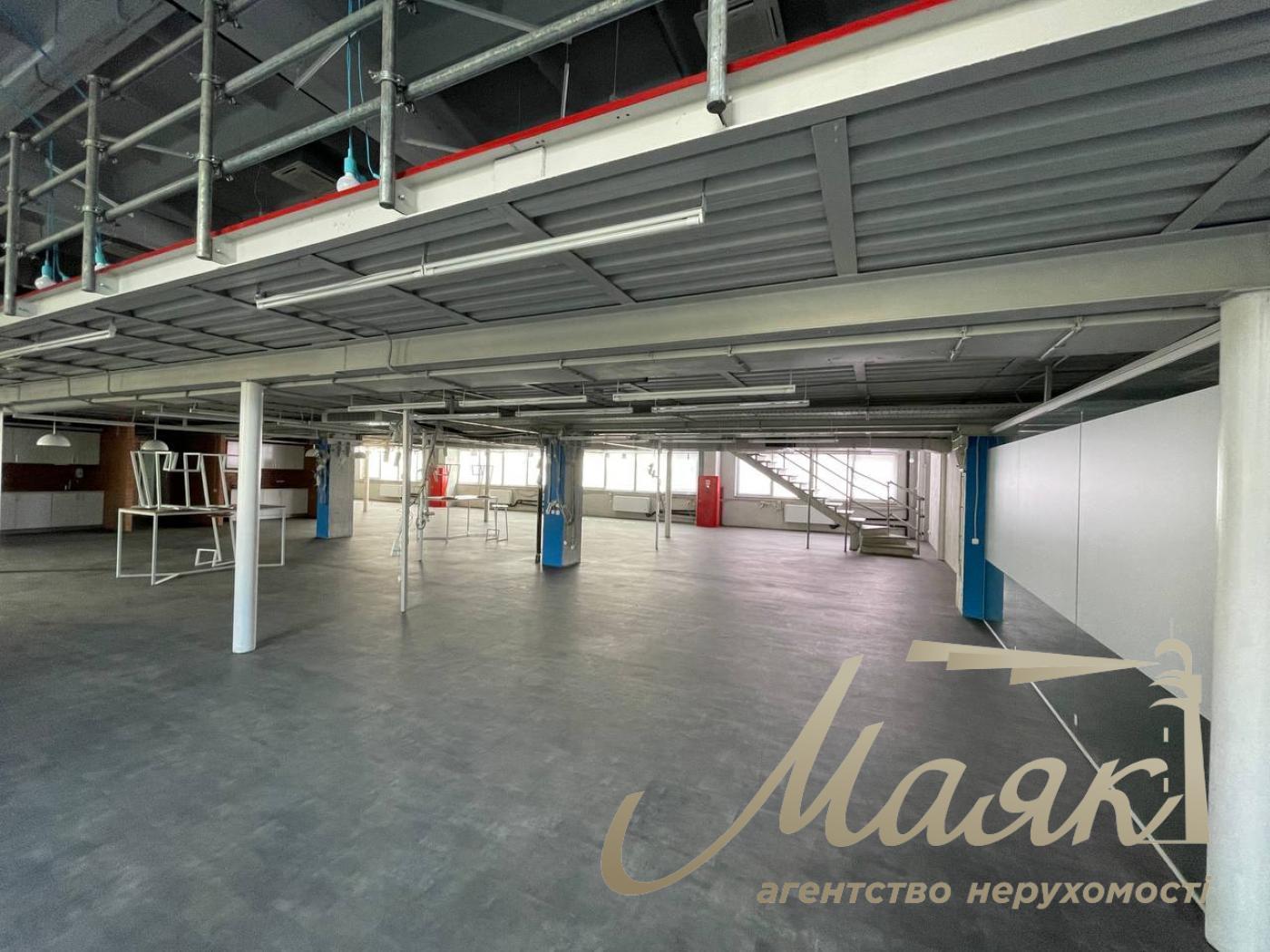 Аренда офисного помещения 1712м2 возле м. Политехнический институт