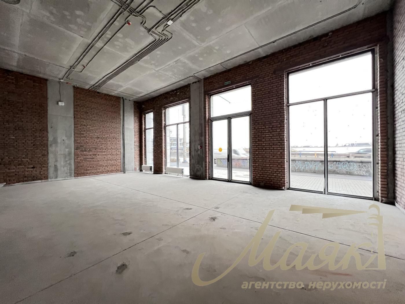 Rent of facade premises 130 m2, club house Illinsky House.