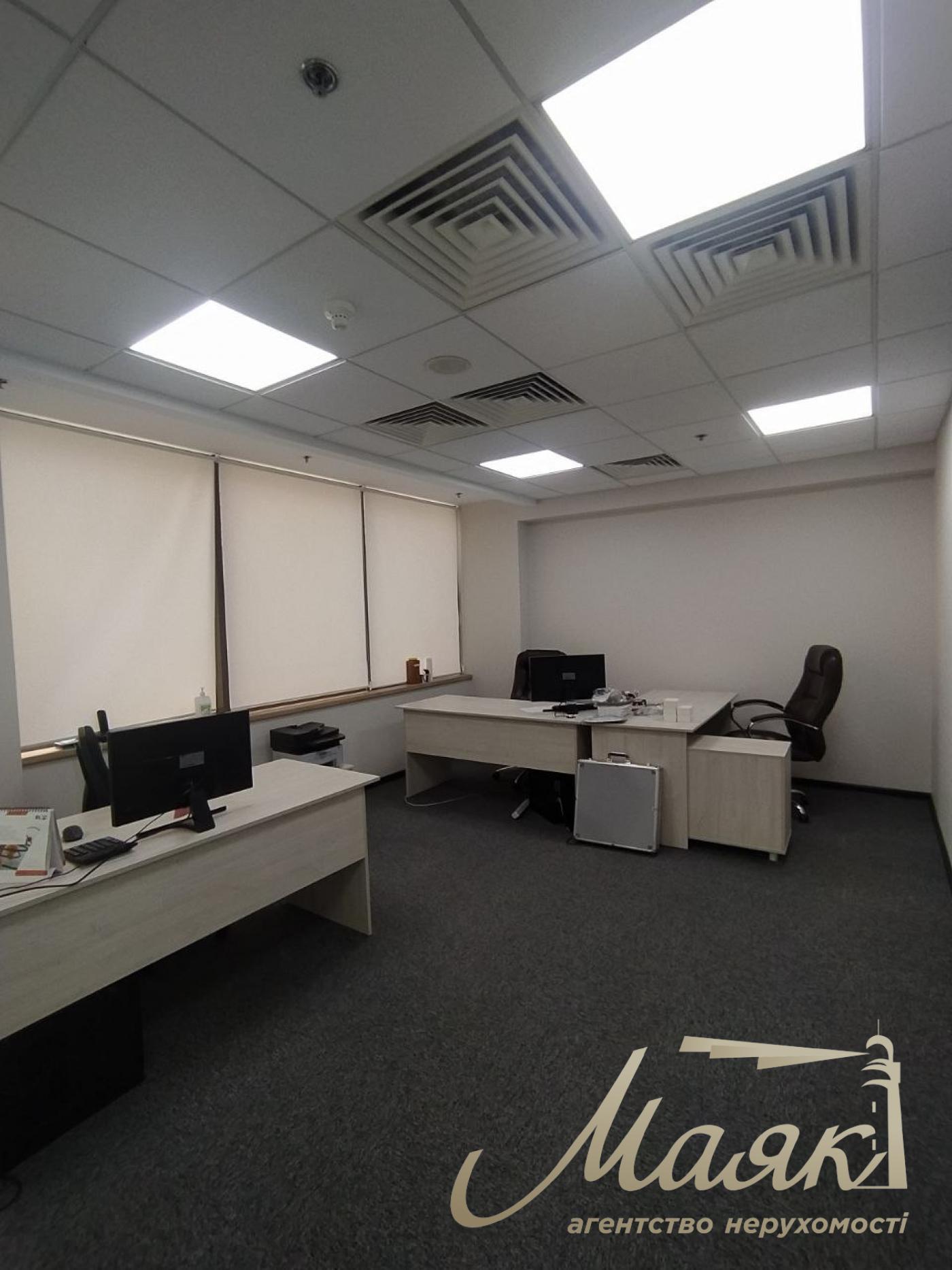 Аренда офиса 64 м.кв. БЦ Леонардо, Центр
