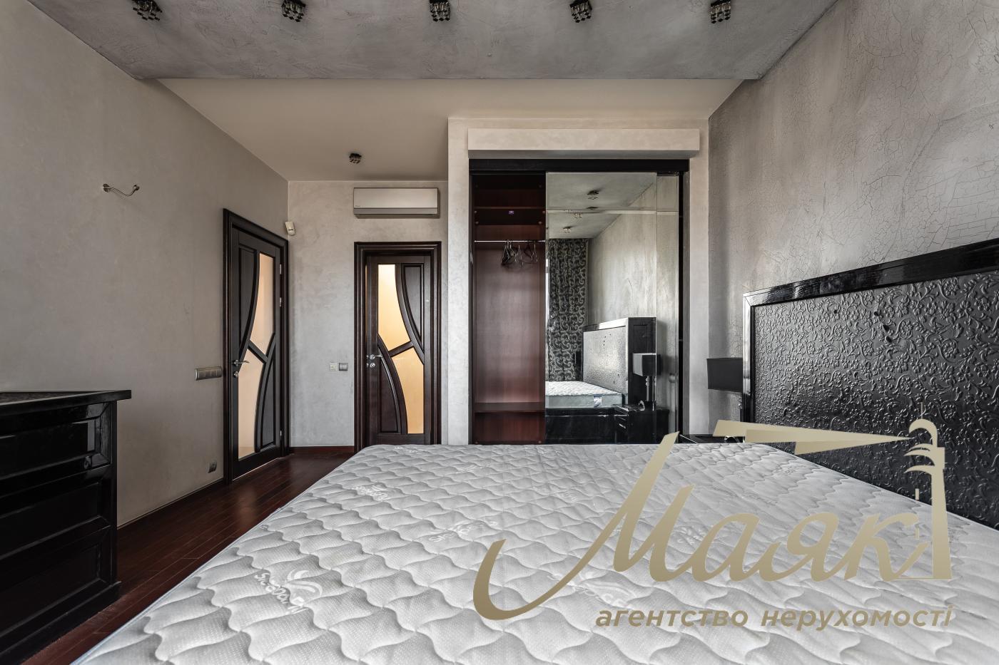 Продажа квартиры 170 м² в Дипломат Холл, ул. Жилянская, 59, центр Киева