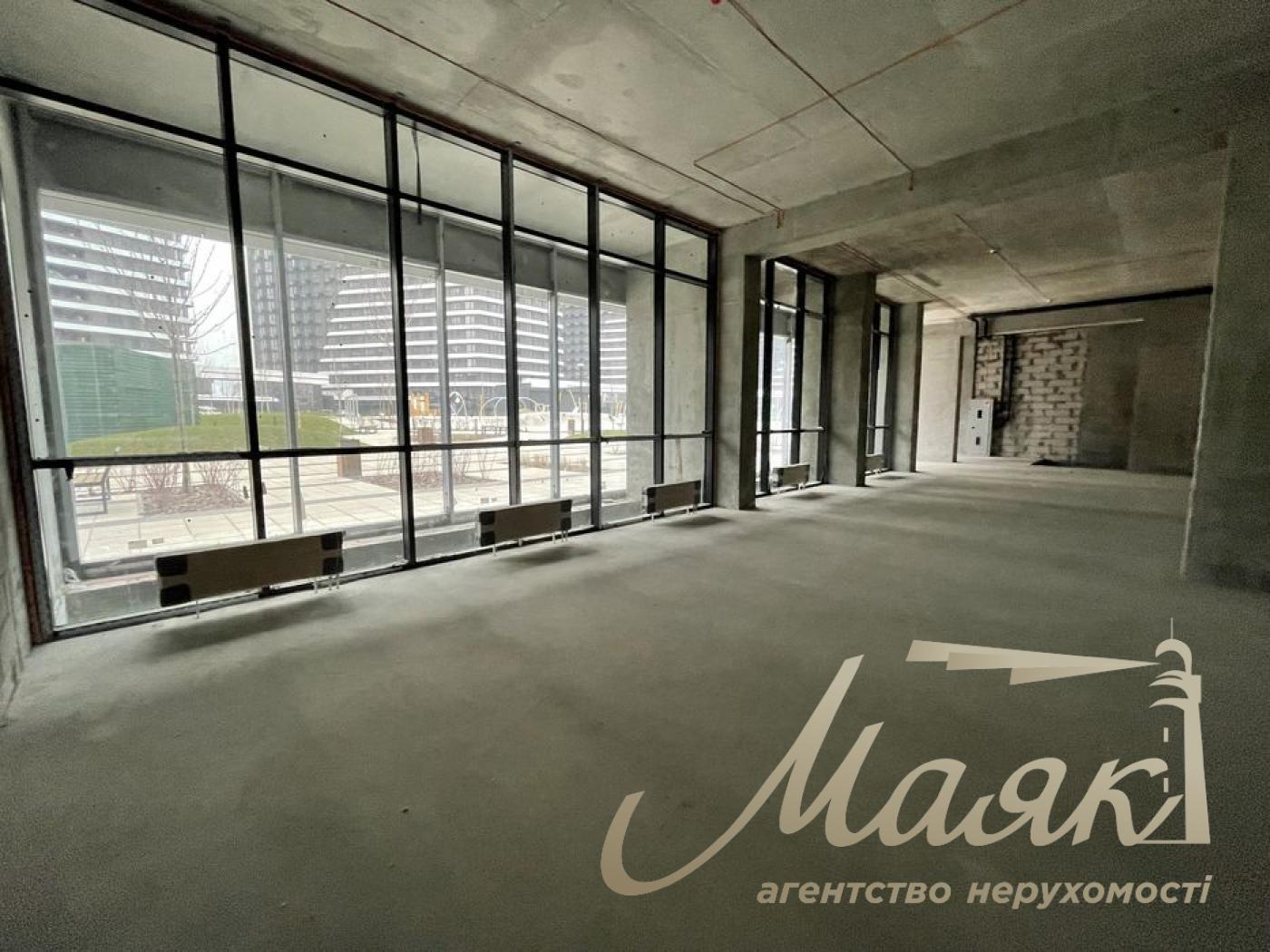 Sale of commercial premises 270m2 in the residential complex Great