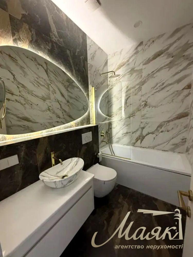 Продаж квартири 70 кв.м. ЖК Дельмар вул. Михайла Драгомирова 14А