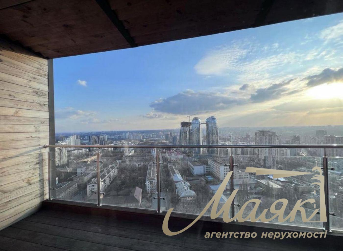 Оренда офісу 117 м.кв. Панорама на Печерську, Коновальця (Щорса)