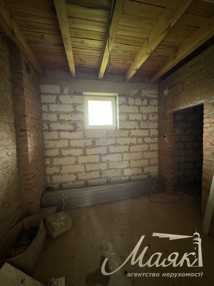 House for sale in a pine forest, Zelenyi Gai, near Revnoye