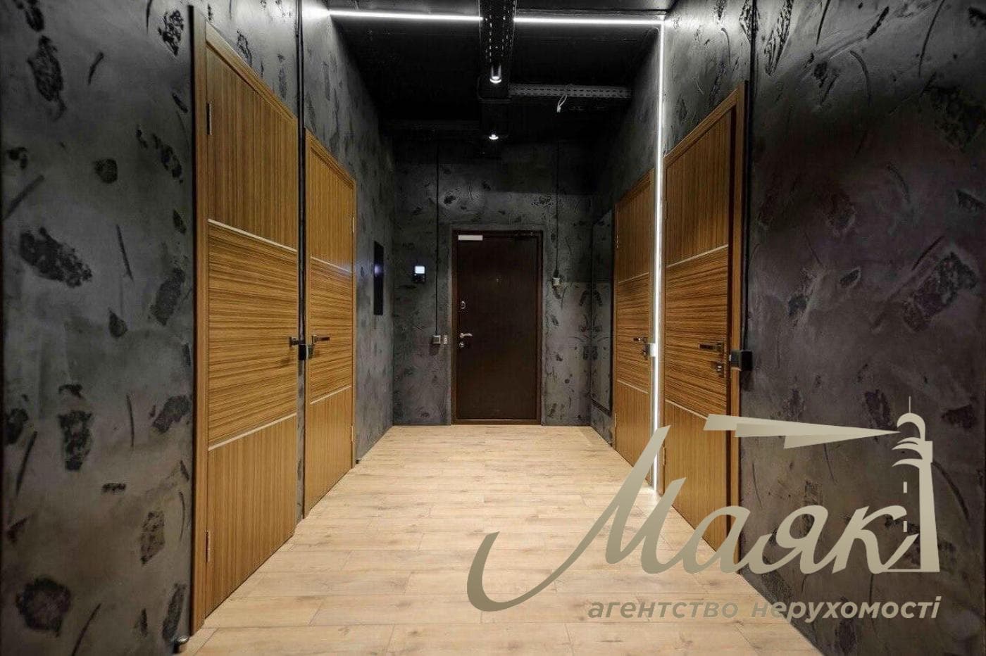 Продаж офісу з чинним орендарем, Кловський спуск, 7