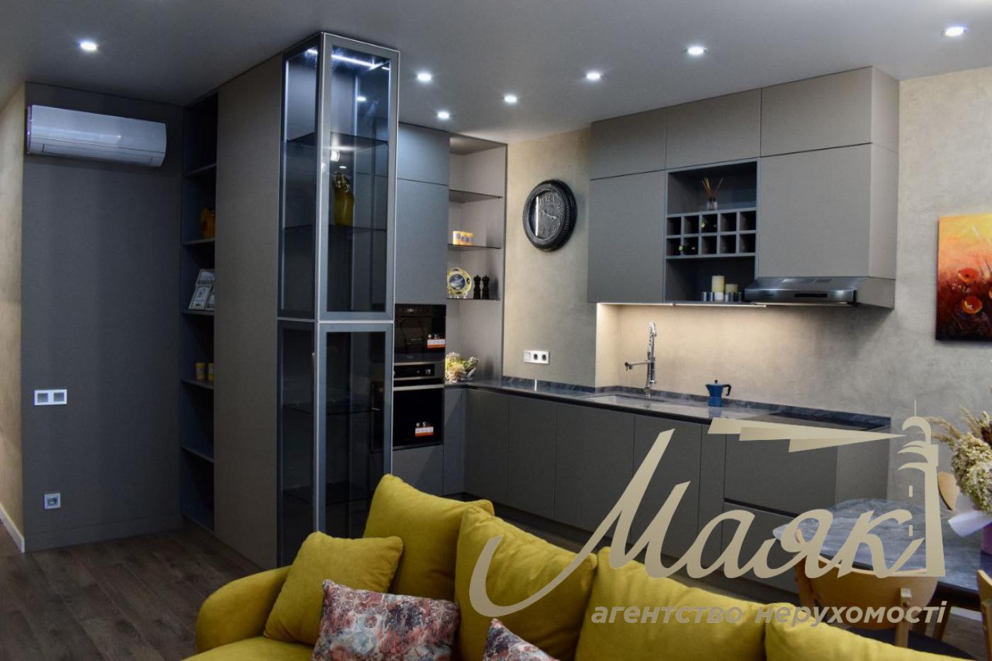 Продаж 1-к квартири 70М2 Бойчука Михайла вулиця 41 ЖК "Новопечерська Вежа"