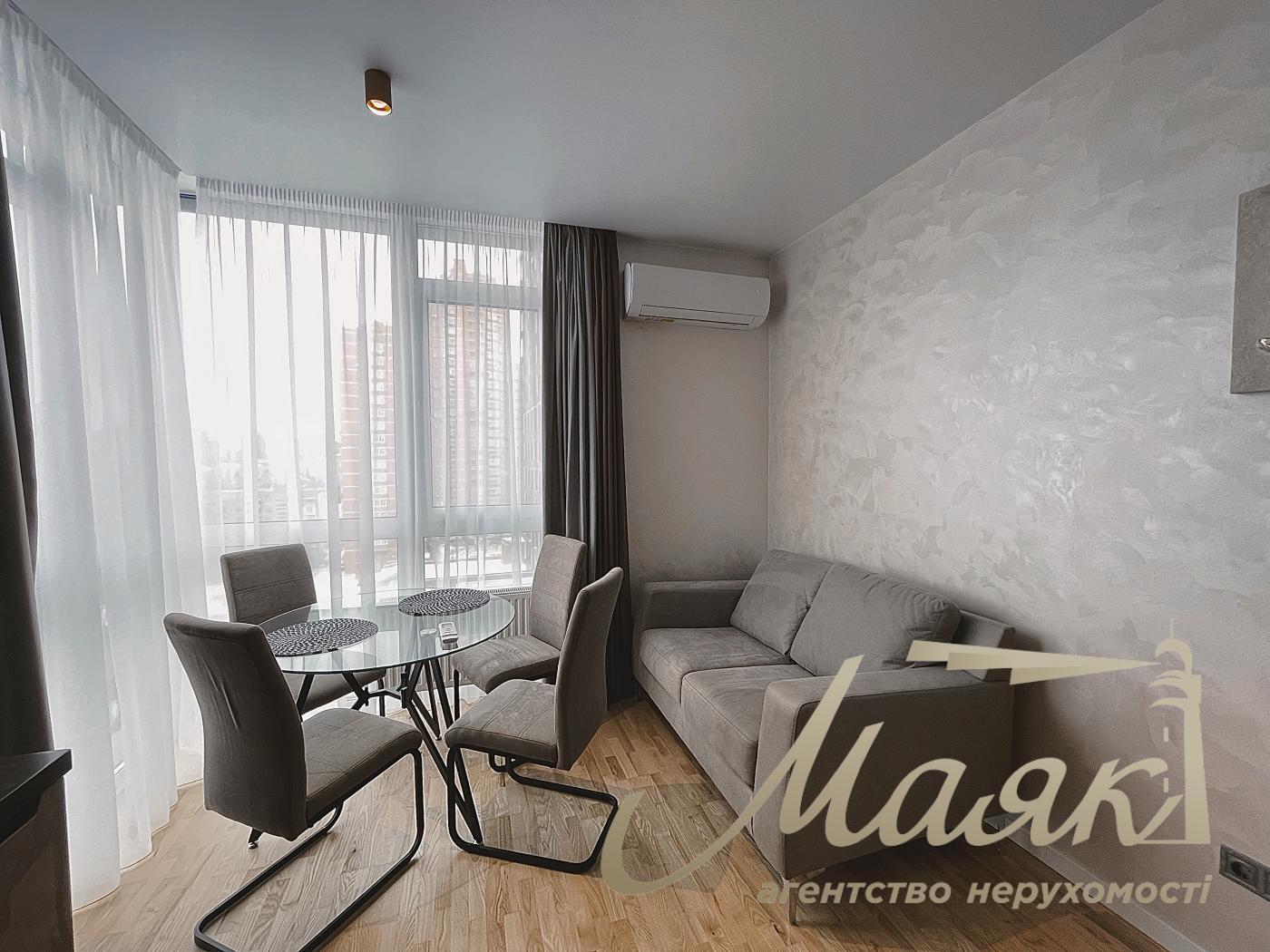 Аренда видовой 2-х комнатной квартиры в ЖК Французский квартал 2, Печерский район.