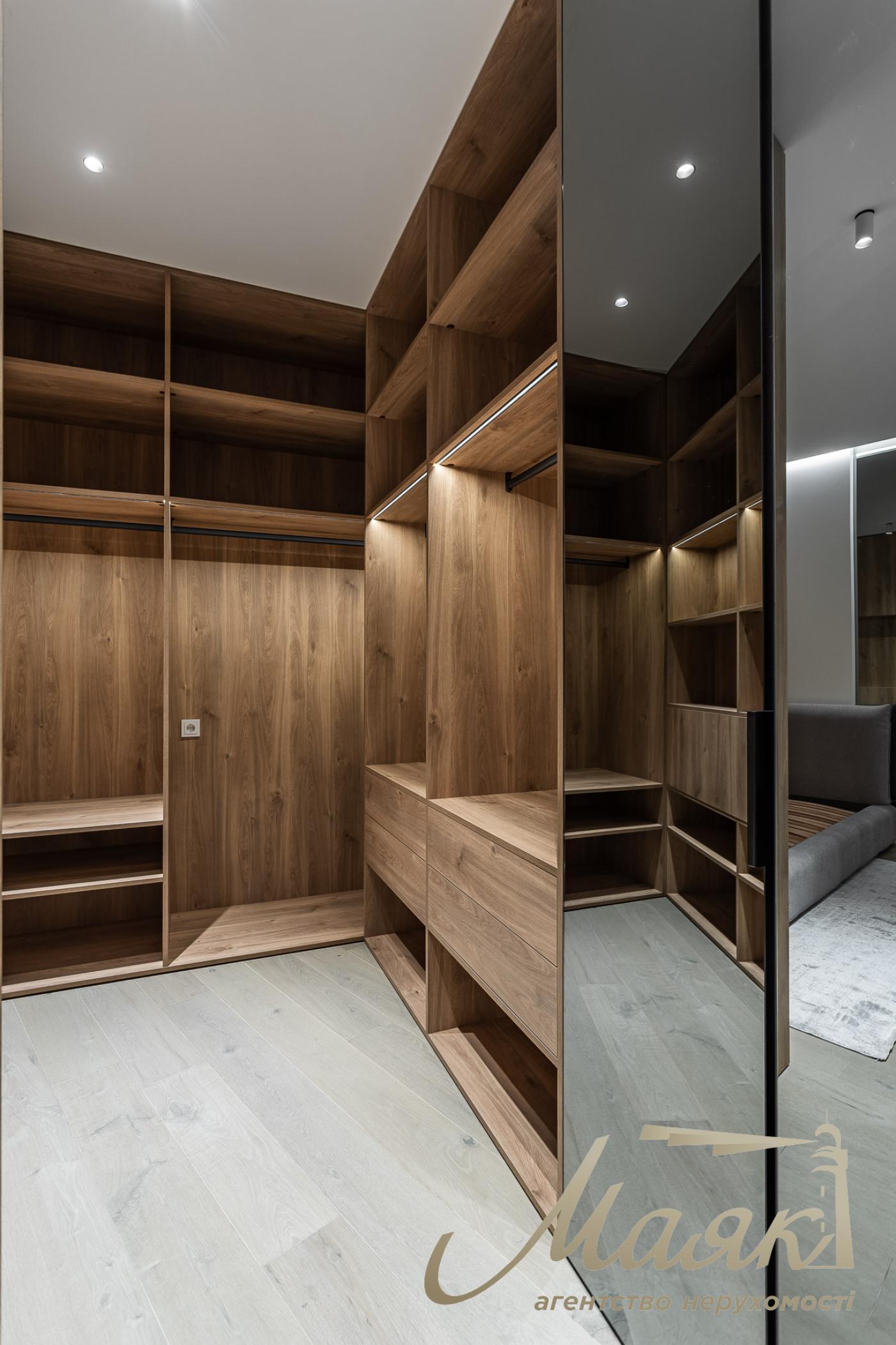 Оренда 4-кімнатної квартири ЖК Новопечерські Липки вул. Верхогляда (Верхогляда)