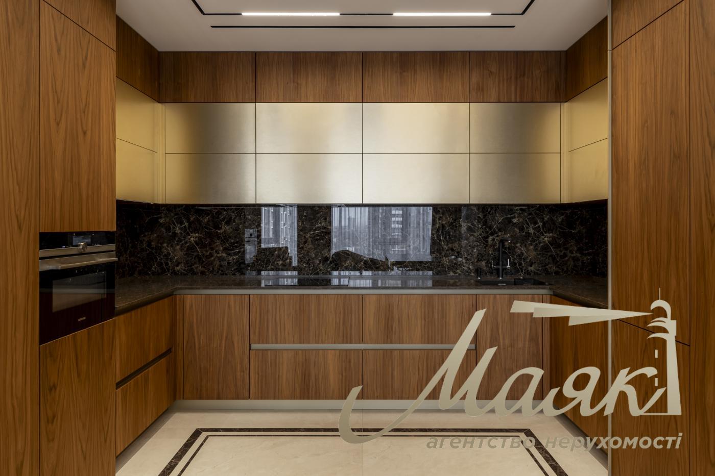 Продаж 3к квартири 122м2 в ЖК Бульвар Фонтанів, вул. Саперне Поле