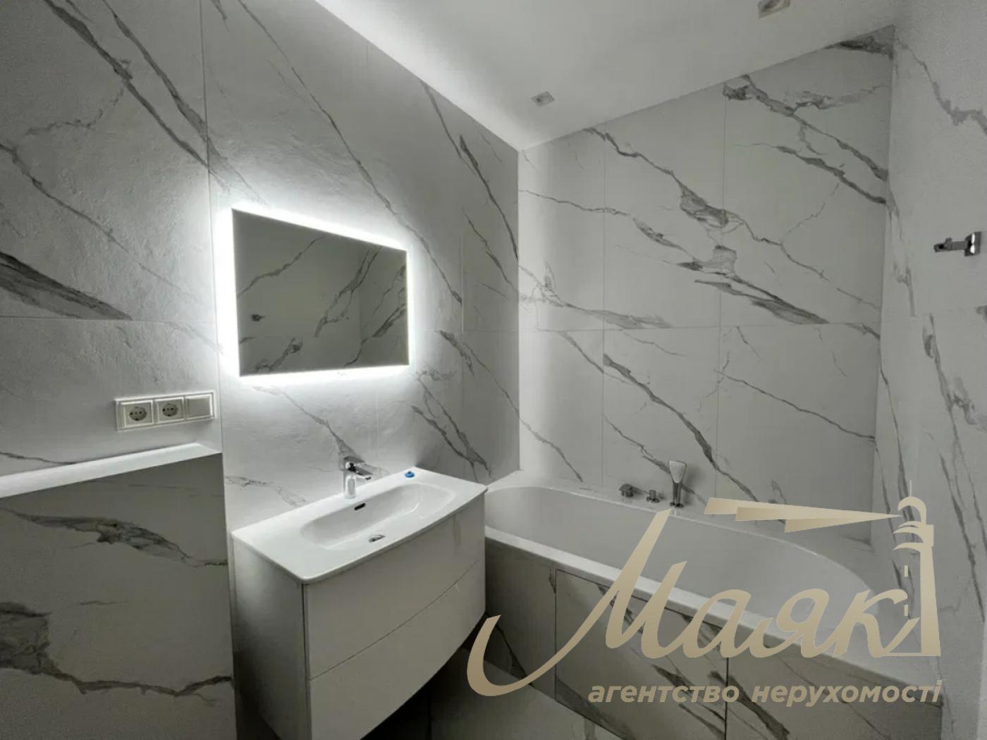 Продаж 3-кімнатної квартири в ЖК Французький квартал 2, вул. Предлавинська