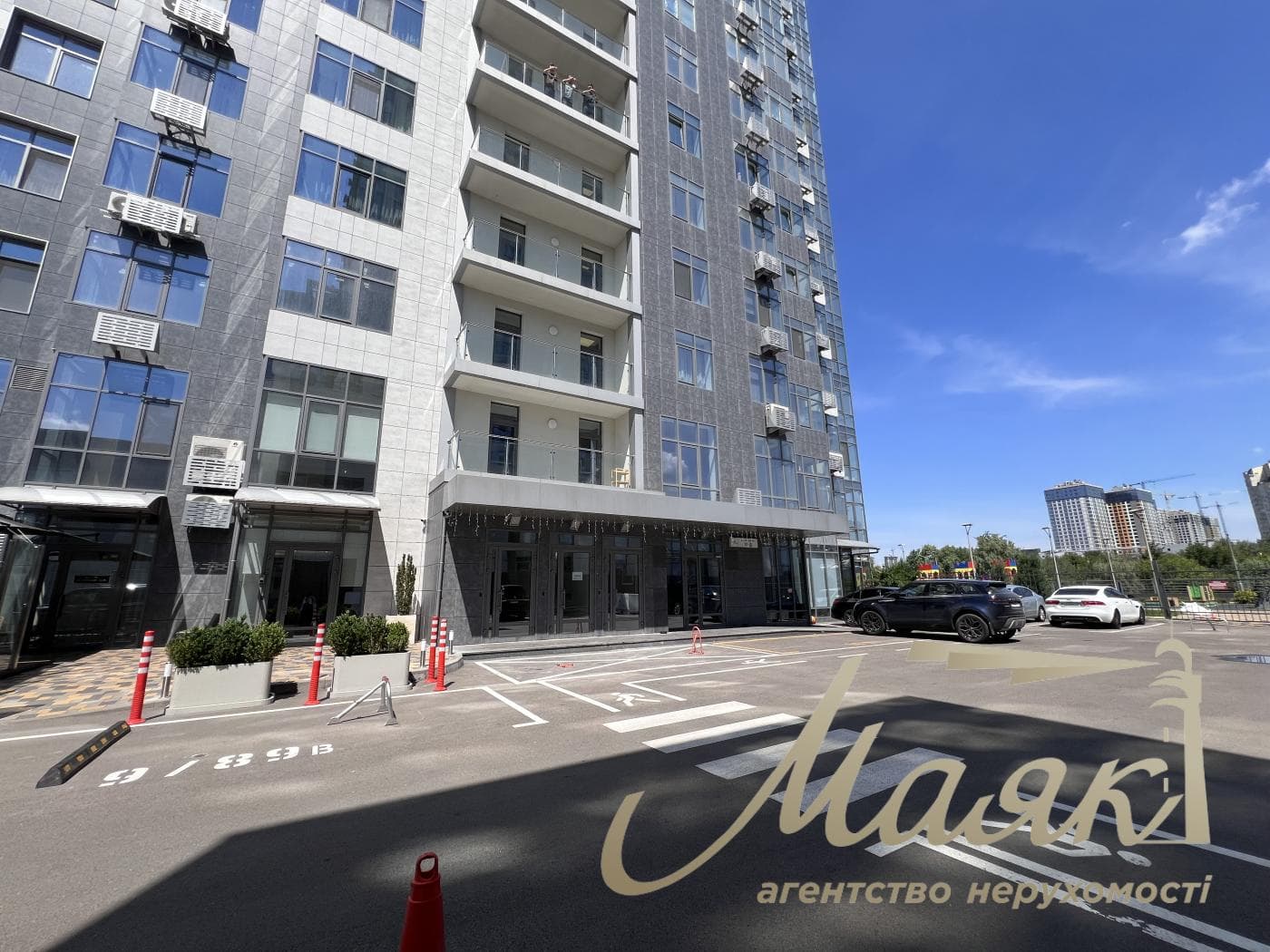 Продаж 1-кімнатної квартири з гарним видом (58,4 м²) у ЖК «Riverstone», вул. Дніпровська Набережна, 10-Д