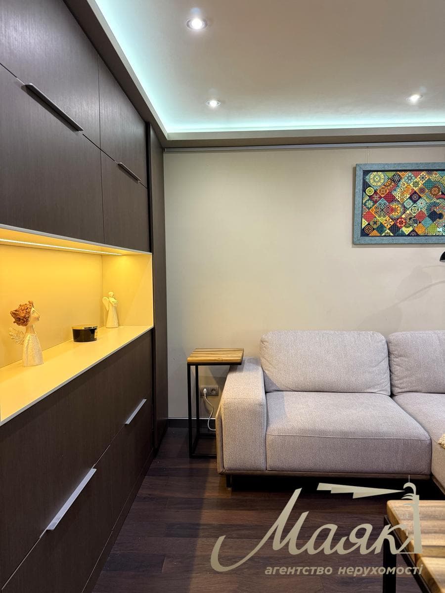 Продаж квартири площею 45 м² на Печерську, бульвар Лесі Українки, 14