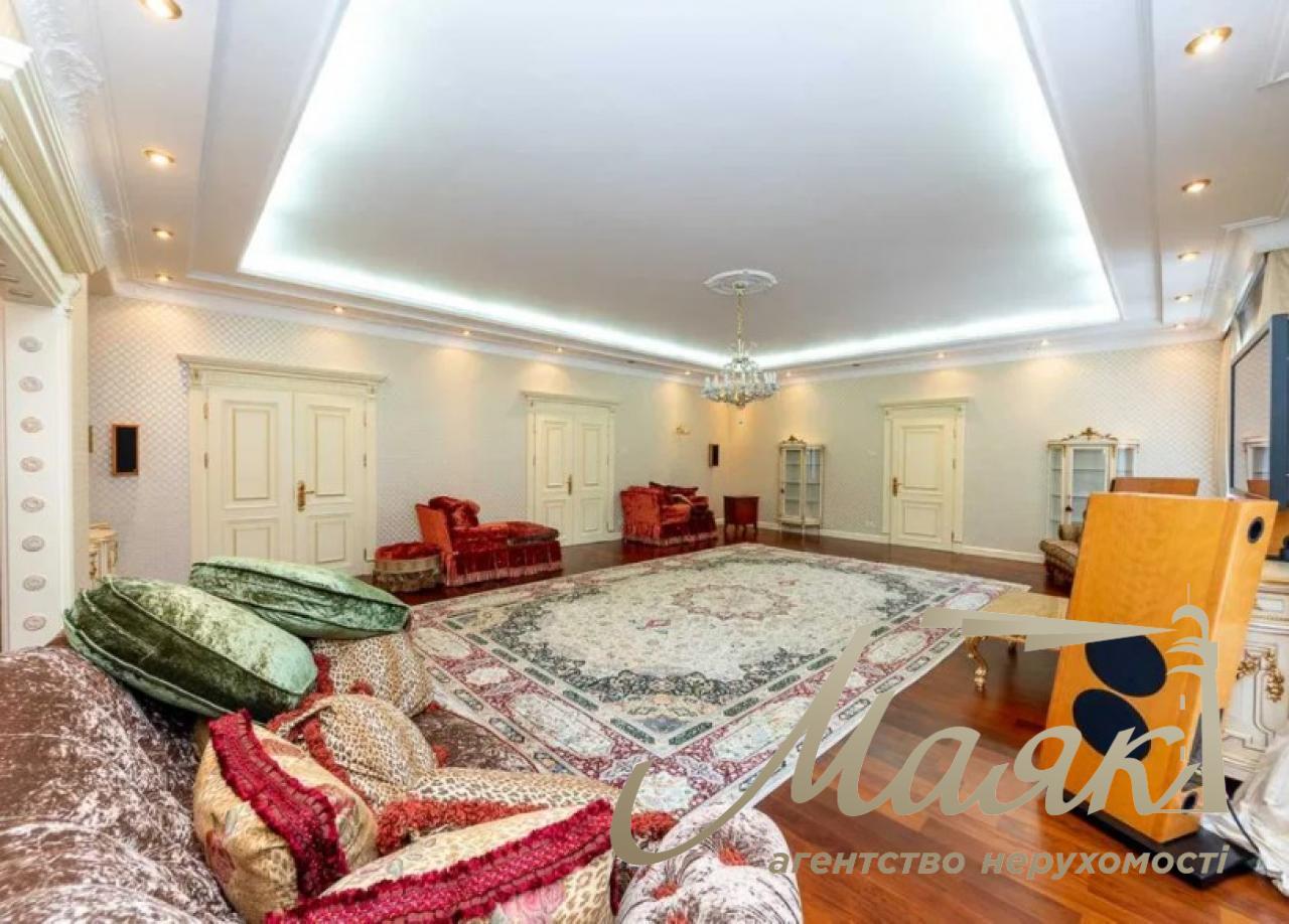 Продаж 3-х кімн. квартири, 278 м2, на вул. Городецького