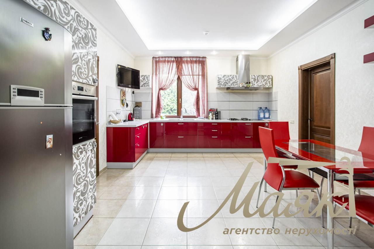 Sale of house 420 m2 in elite KG Solnechnaya Dolina, Romankov