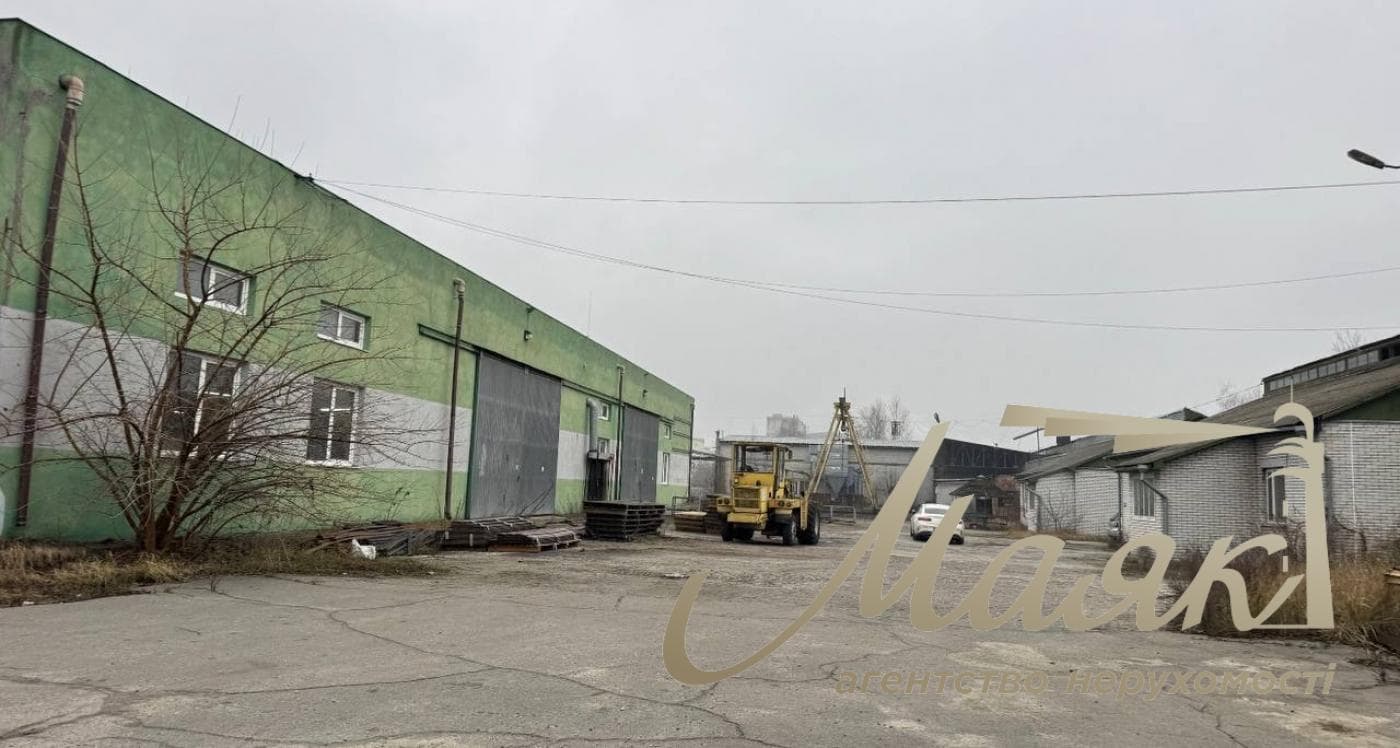 Продаж індустріального комплексу 4000м2, 1.31 га, Обухів