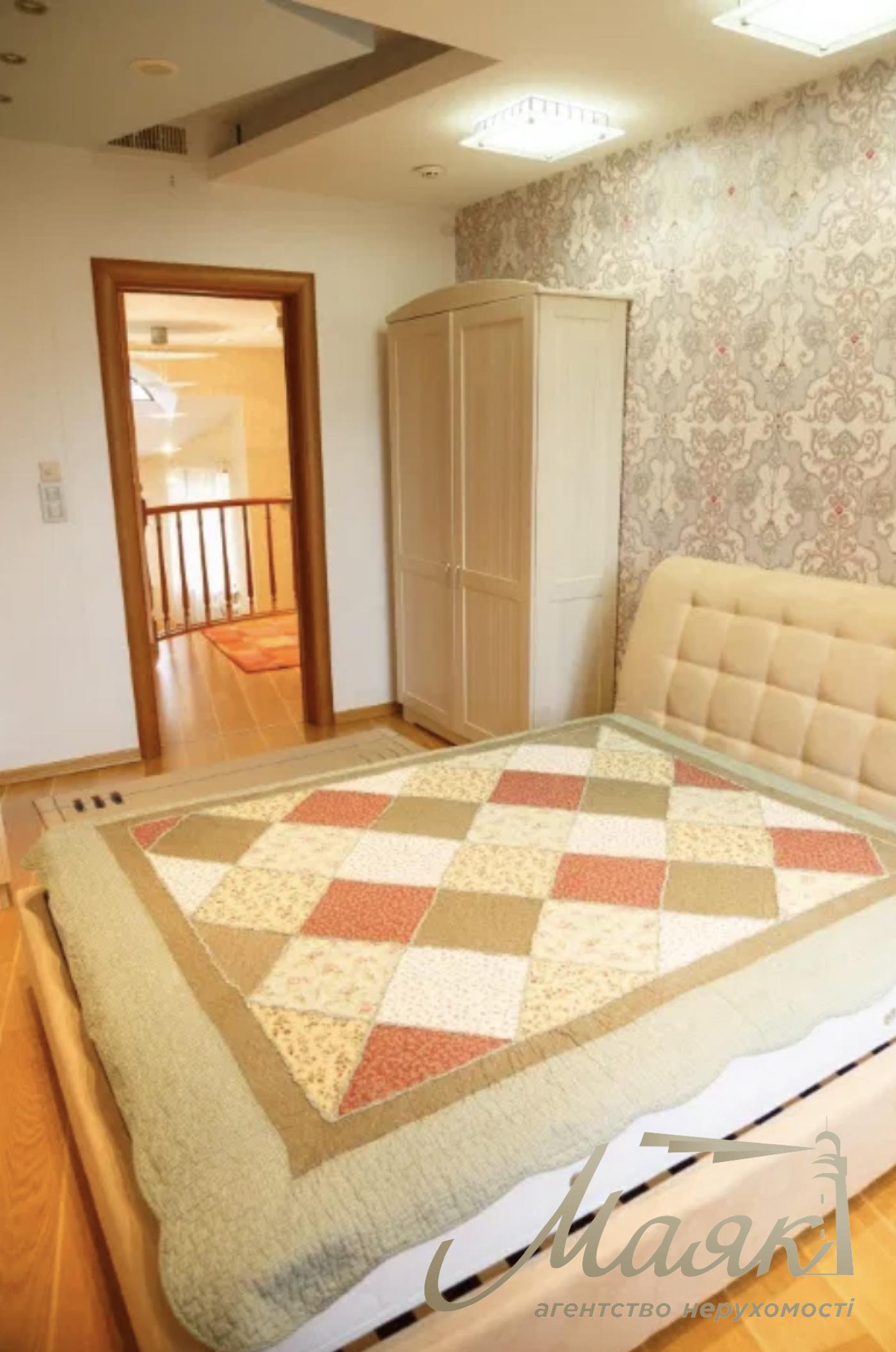 Оренда будинку з виходом до озера. Містечко Авгур, що охороняється, с.Нові безрадичі/Романків 1 га ділянка.