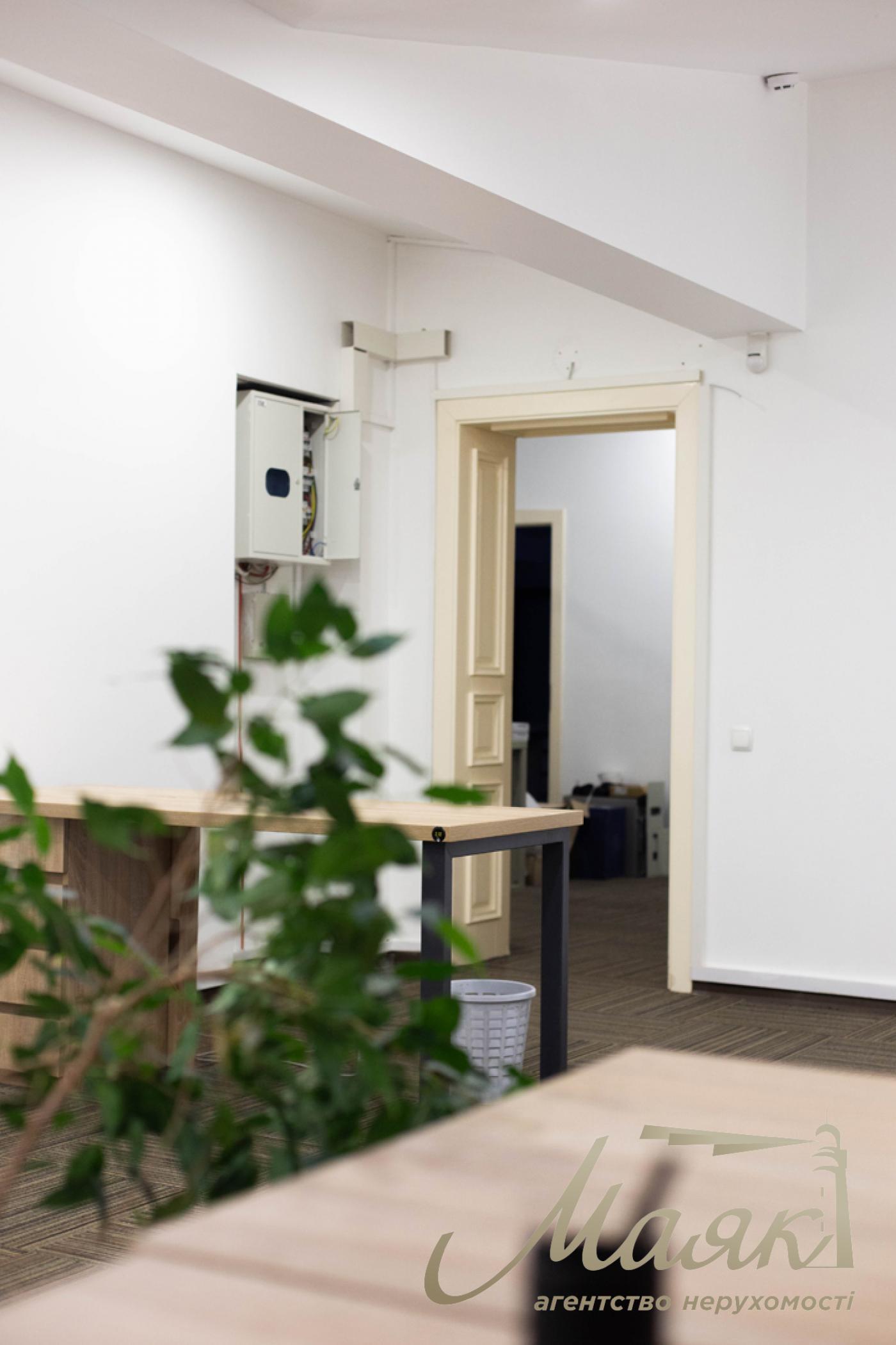 Аренда офиса 232,7 м² в бизнес-центре “Business City”, Шевченковский район, ул. Николая Пимоненко, 13