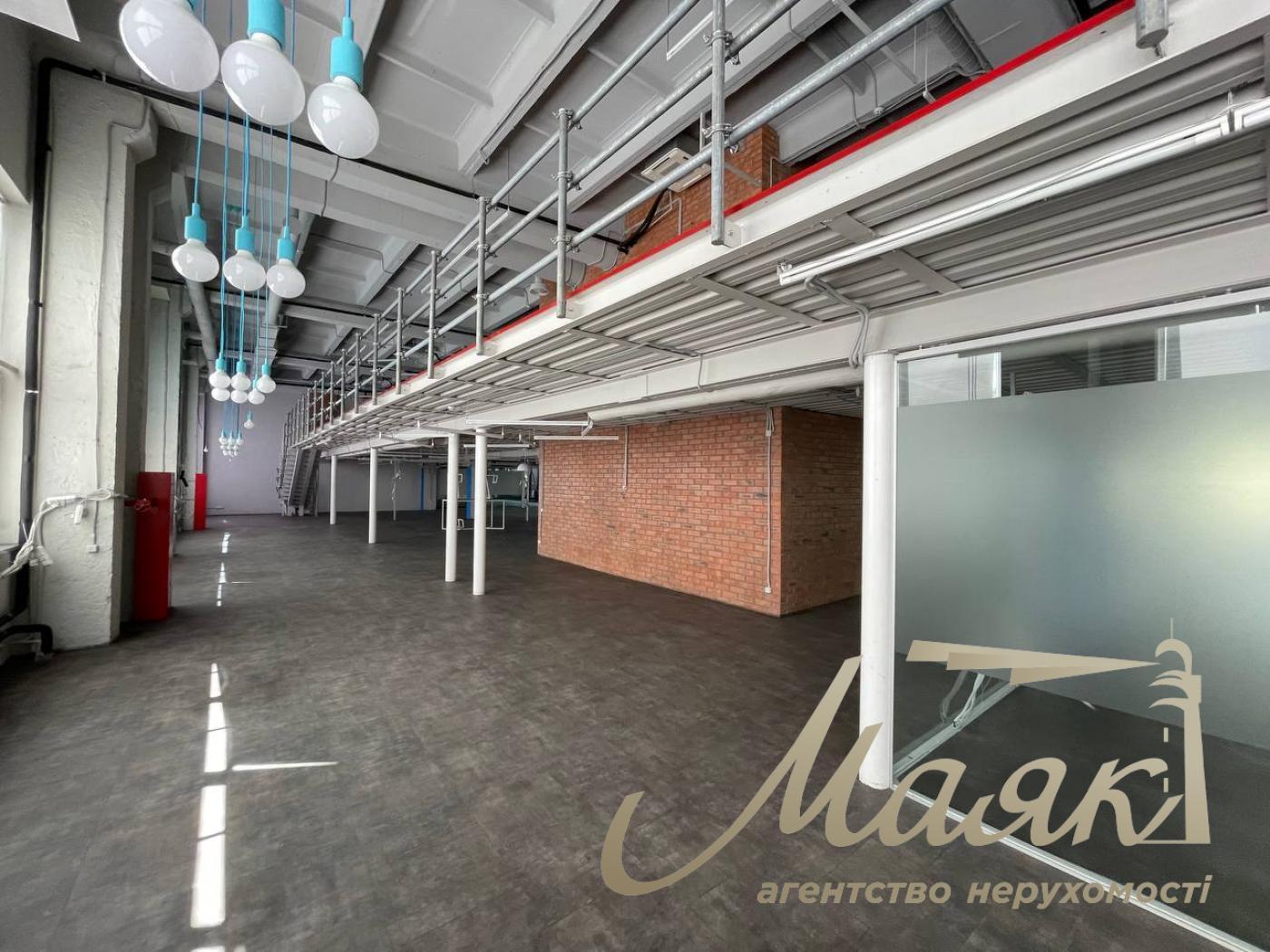 Аренда офисного помещения 1712м2 возле м. Политехнический институт