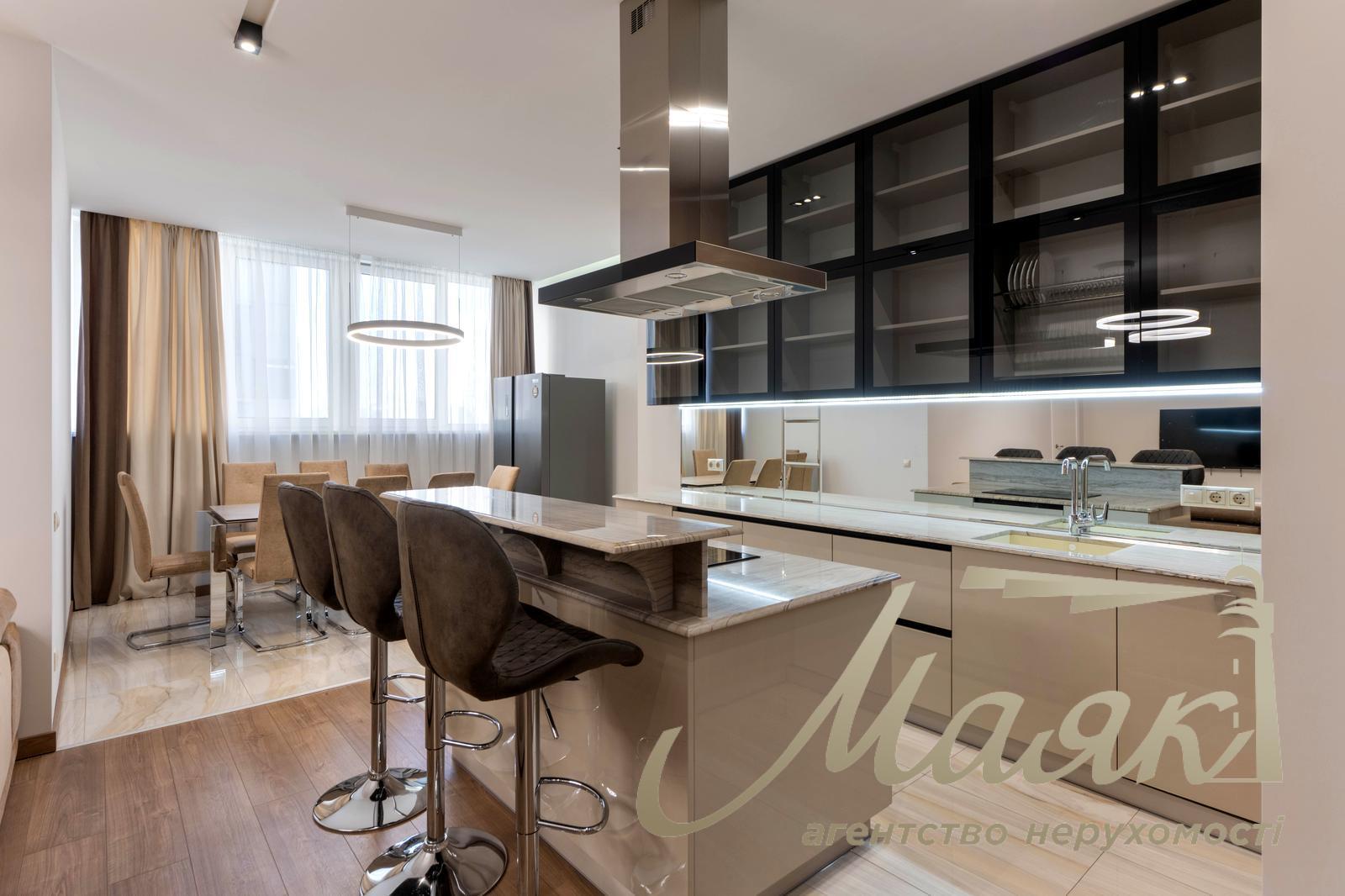 Оренда 4-х кімнатна квартира в ЖК Новопечерські Липки, Печерський район.