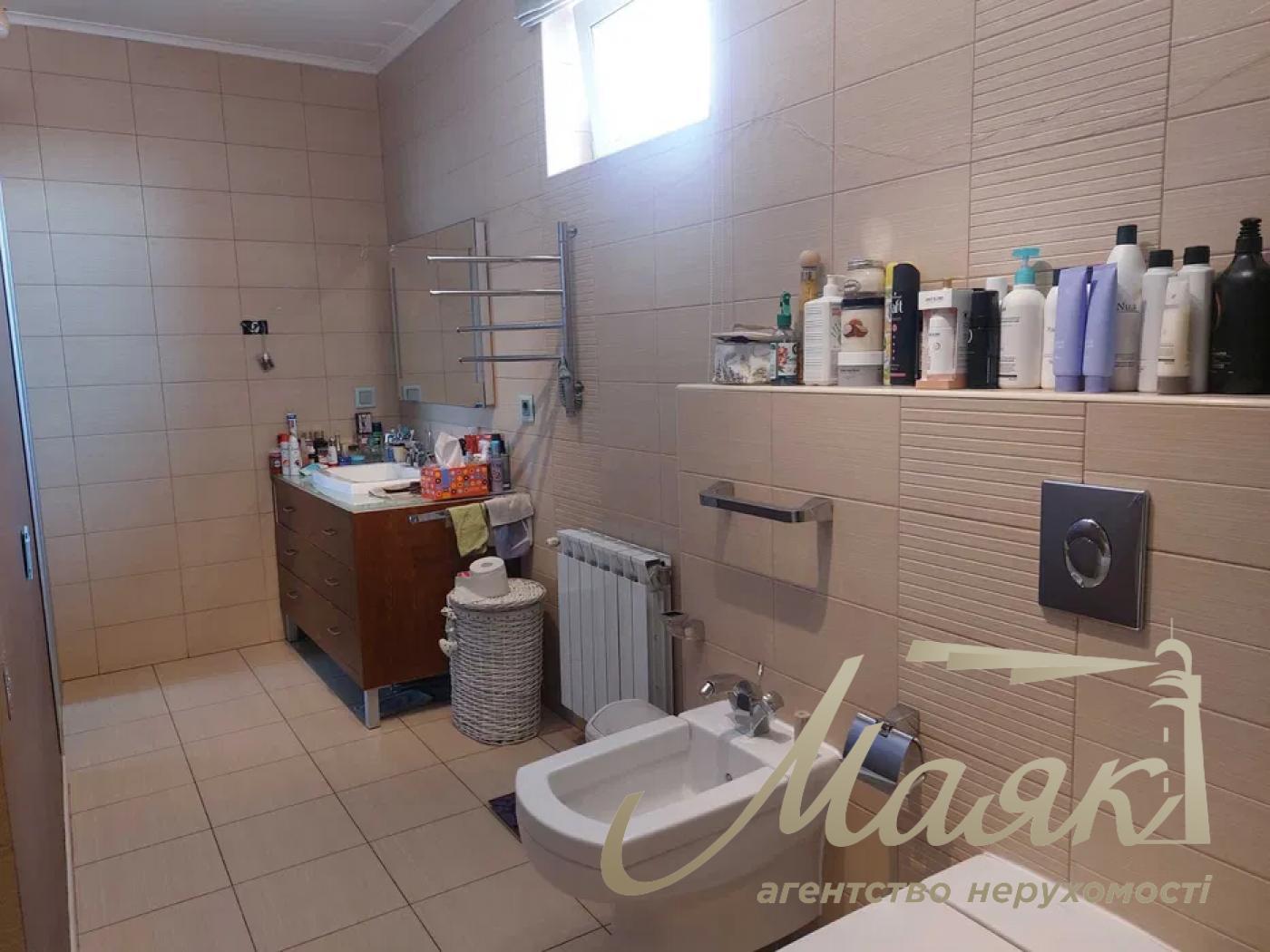 Продаж 4-к 2-х рівневої квартири, 158 м2, вул. Лобановського, Святошинський р-н