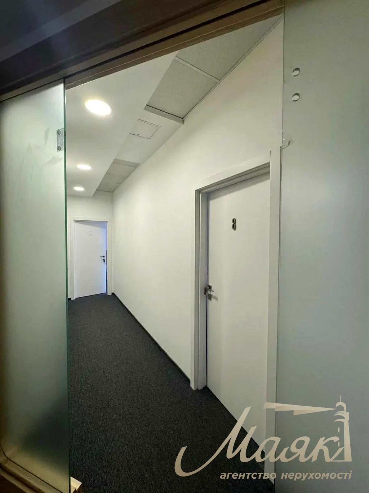 Аренда офиса 240м2 на пр.Берестейский 31, КПИ