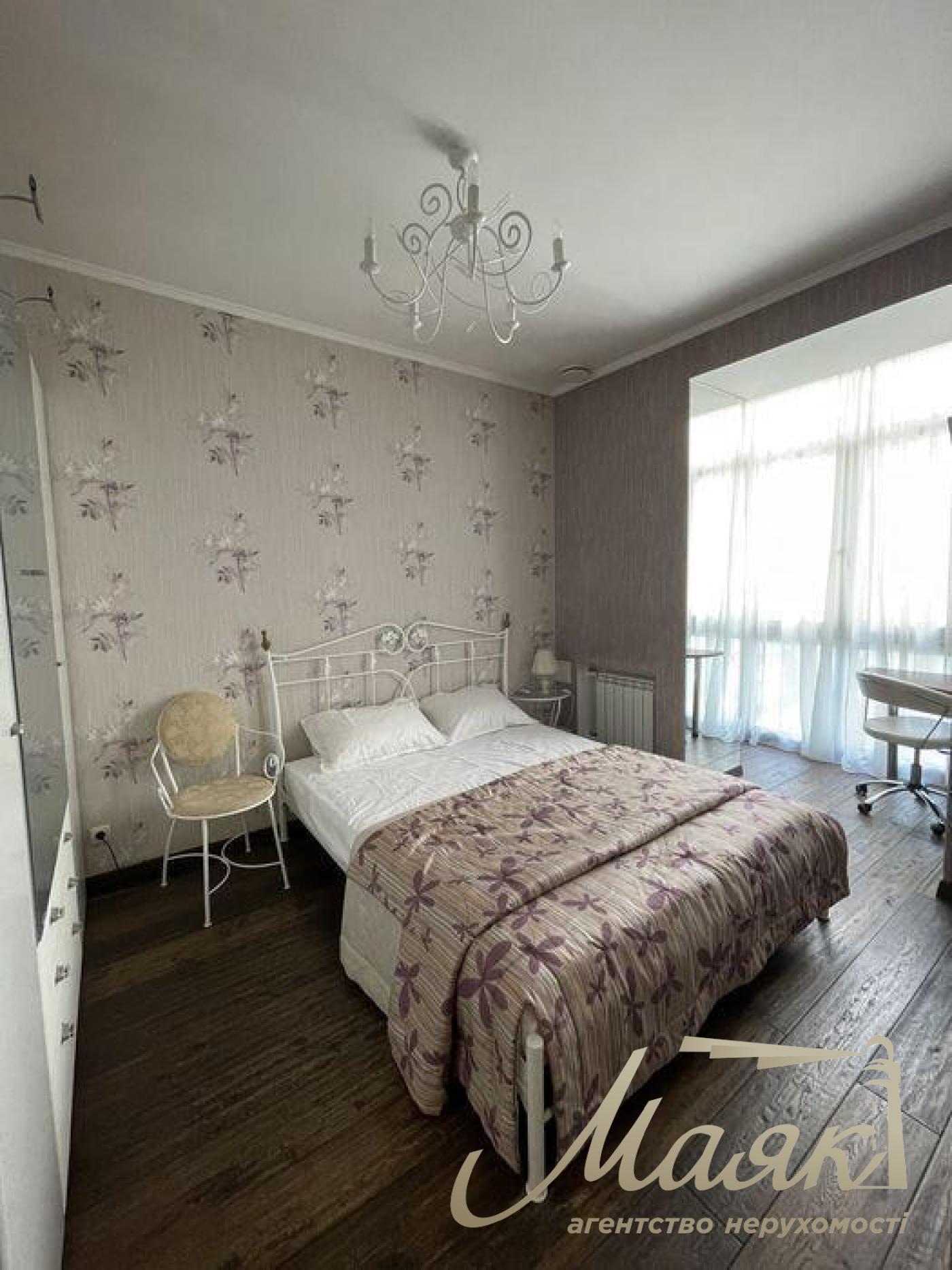 Оренда 3-кімнатної квартири, ст. м. Площа Українських Героїв, Центр, Київ