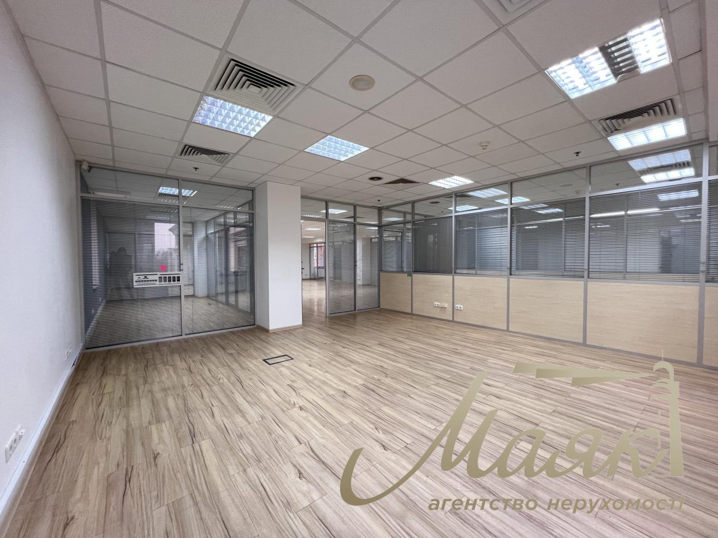 Оренда офісу 285 кв.м. в БЦ Леонардо вул.Богдана Хмельницького 52/17