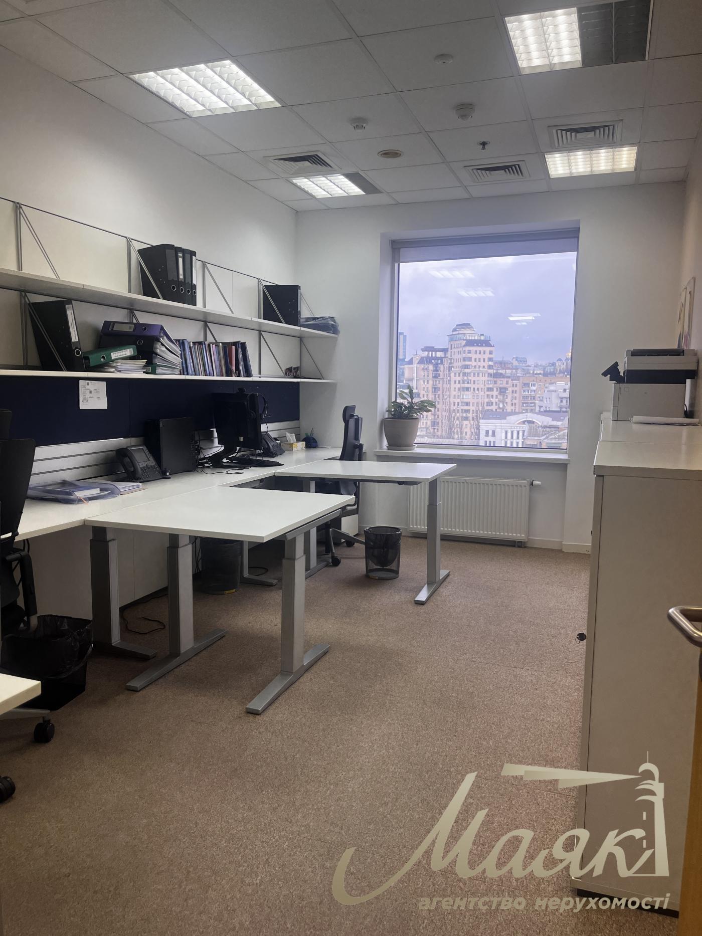 Оренда офісу 416м2 в БЦ Єврразія по вул.Жилянська 78, Олімпійська