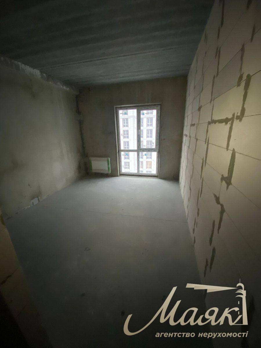 Sale of 2-room apartment in the New England residential complex by assignment, Maksimovicha St.