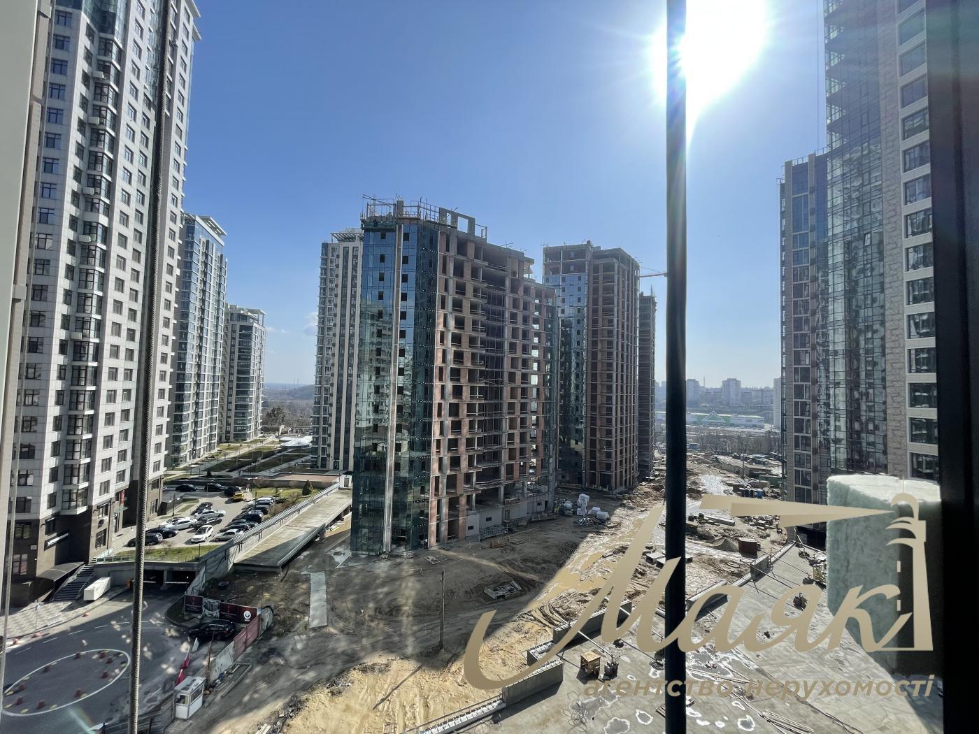 Продаж 3-х кімнатної квартири, 133 м2 у ЖК Новопечерські Липки Драгомирова 7 черга