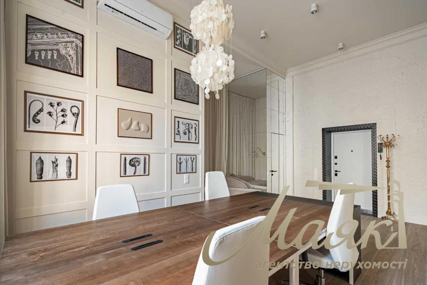 Продаж офісу в центрі, вул. Саксаганського