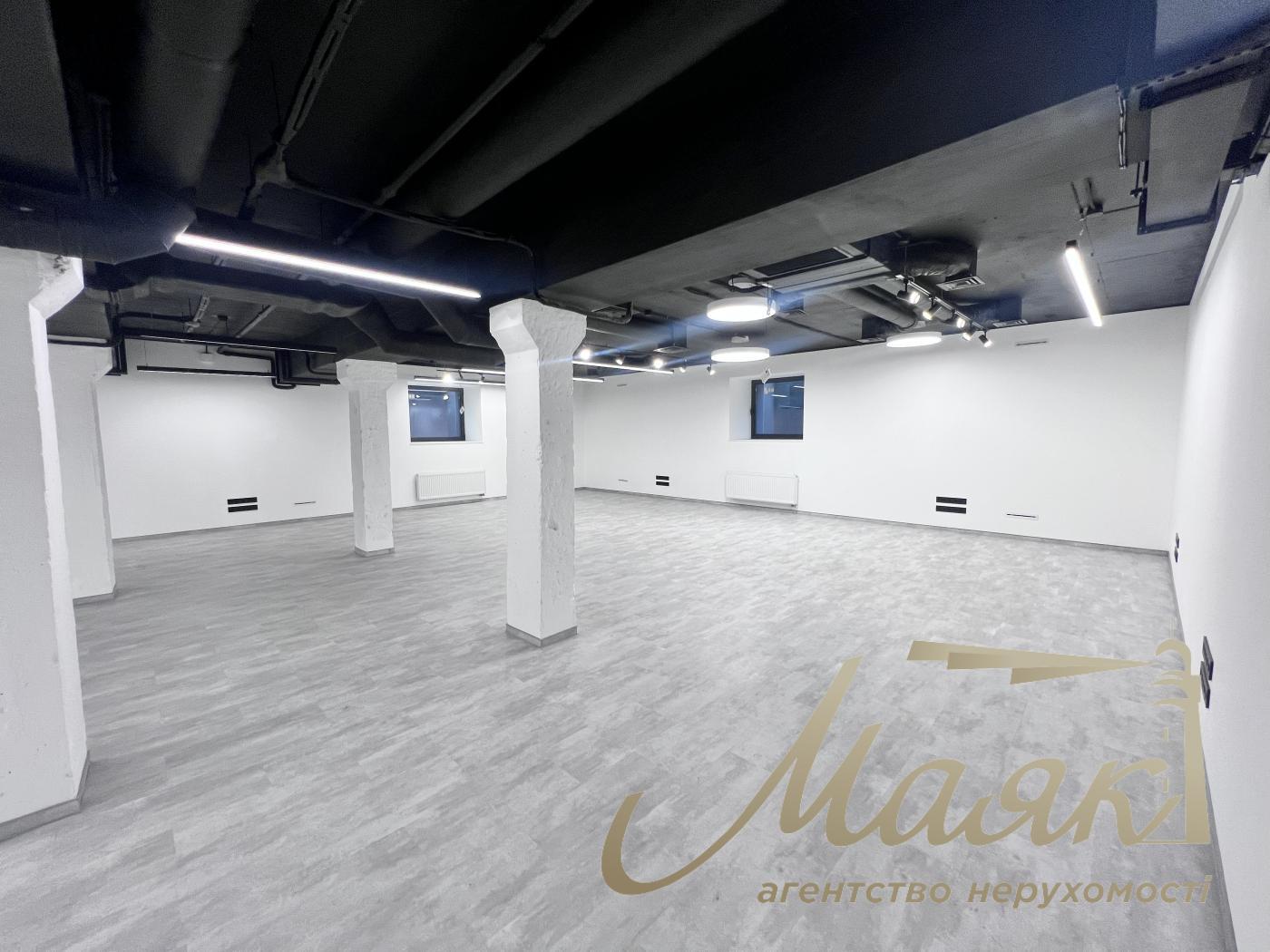 Аренда офисного помещения 500м2, БЦ Нивки Сити