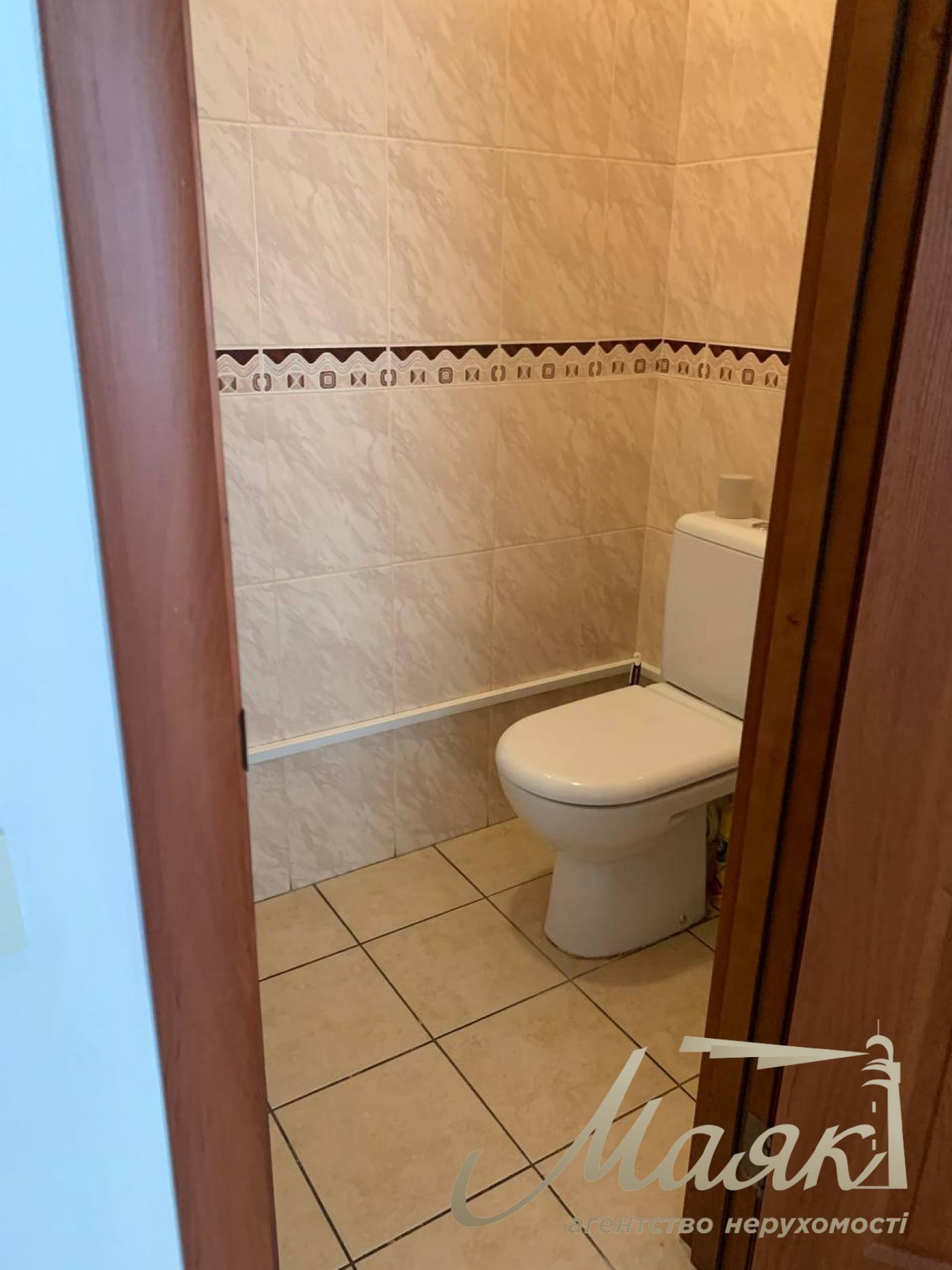 Продаж офісу 126м2, вул. Урлівська 21Б, Осокорки