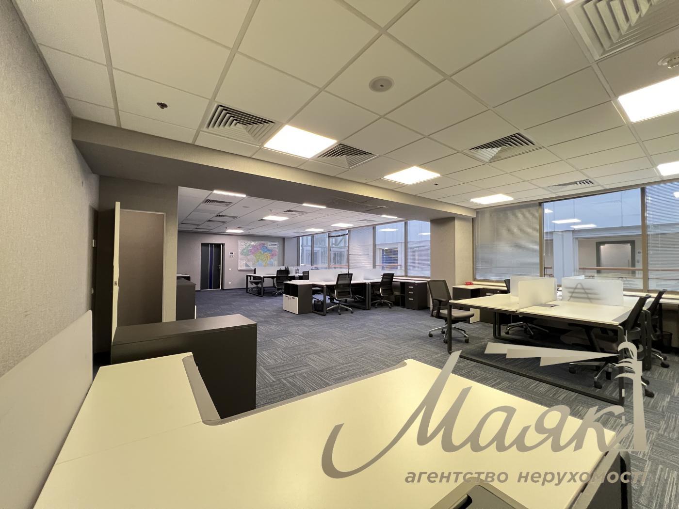 Оренда офісу 77 кв.м в БЦ Леонардо по вул. Богдана Хмельницького 52/17