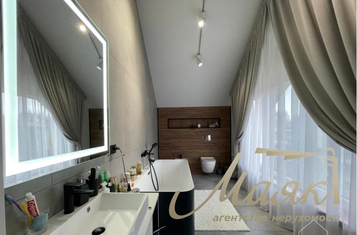 Продаж 2-х поверхового будинку 210м2, КМ Нова Ходосівка